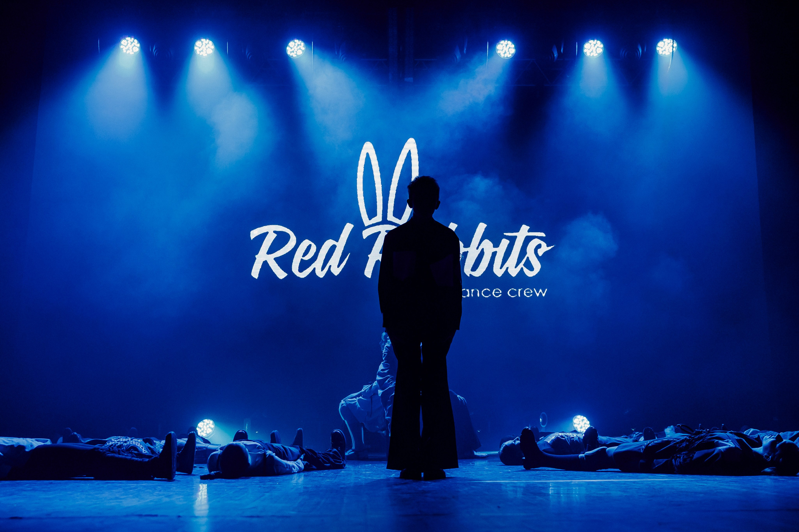 Отчётный концерт танцевальной школы «Red Rabbits» 2025. Лёшка Варзегов — фотограф