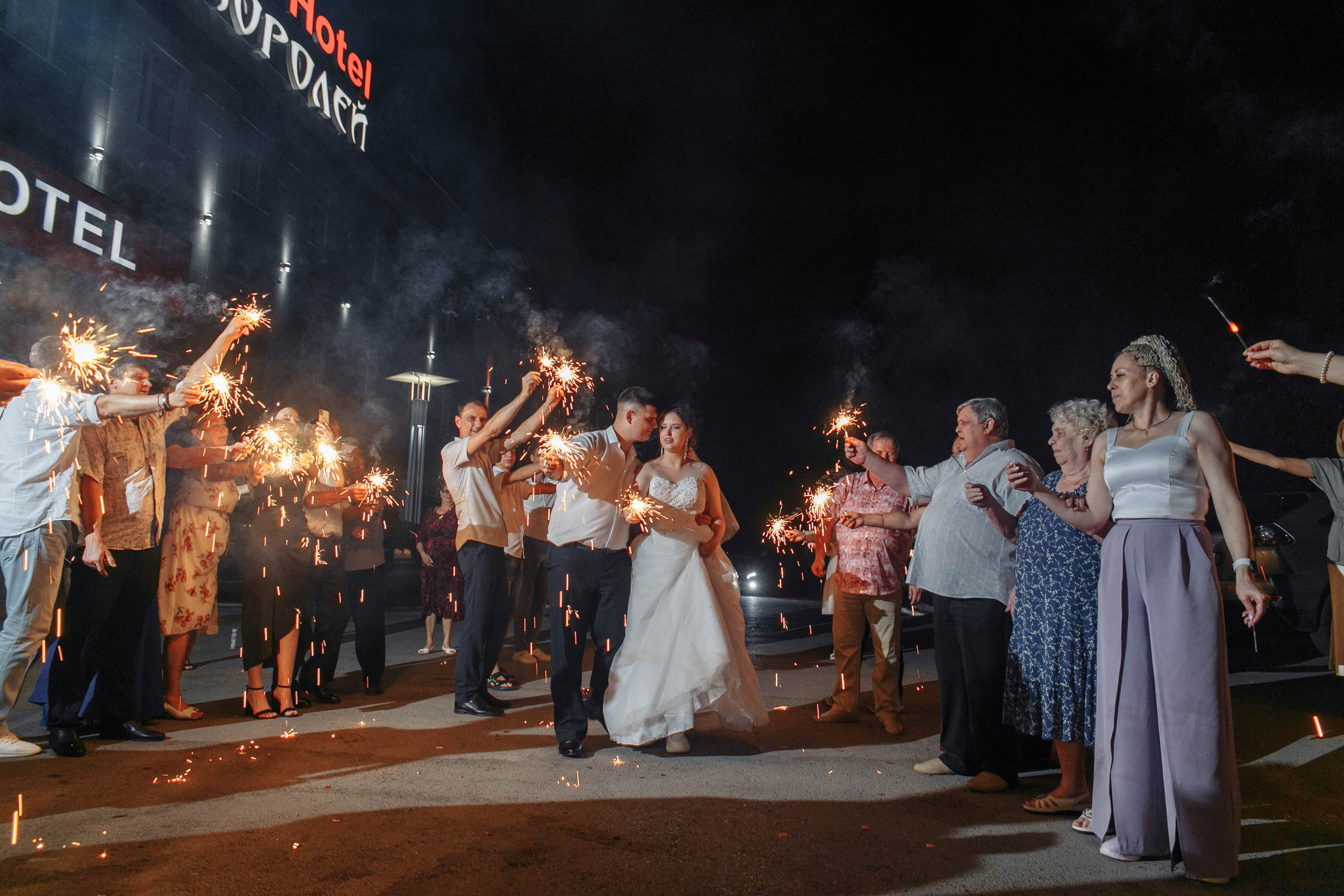 Татьяна и Виктор: настоящая русская свадьба. Событийный фотограф Максим Бескоровайновнов