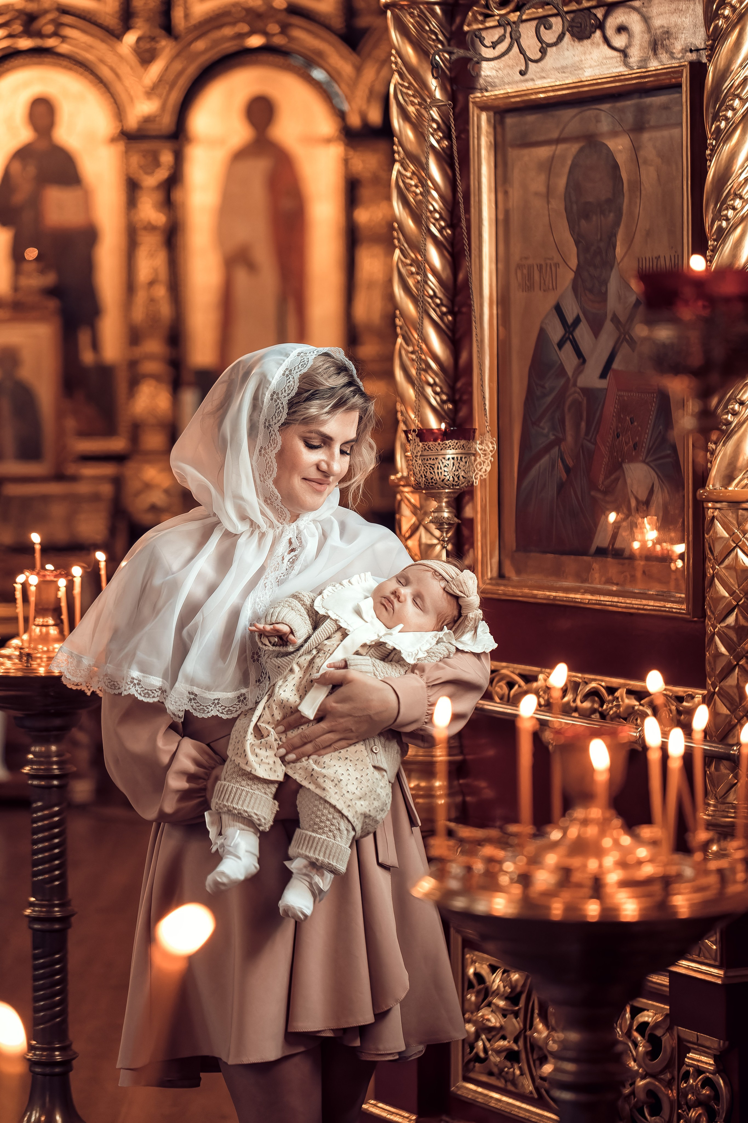 Таинства Крещения и Венчания в Старом Осколе. Фотостудия для новорожденных в Старом Осколе Гильфановых Юрия и Ольги