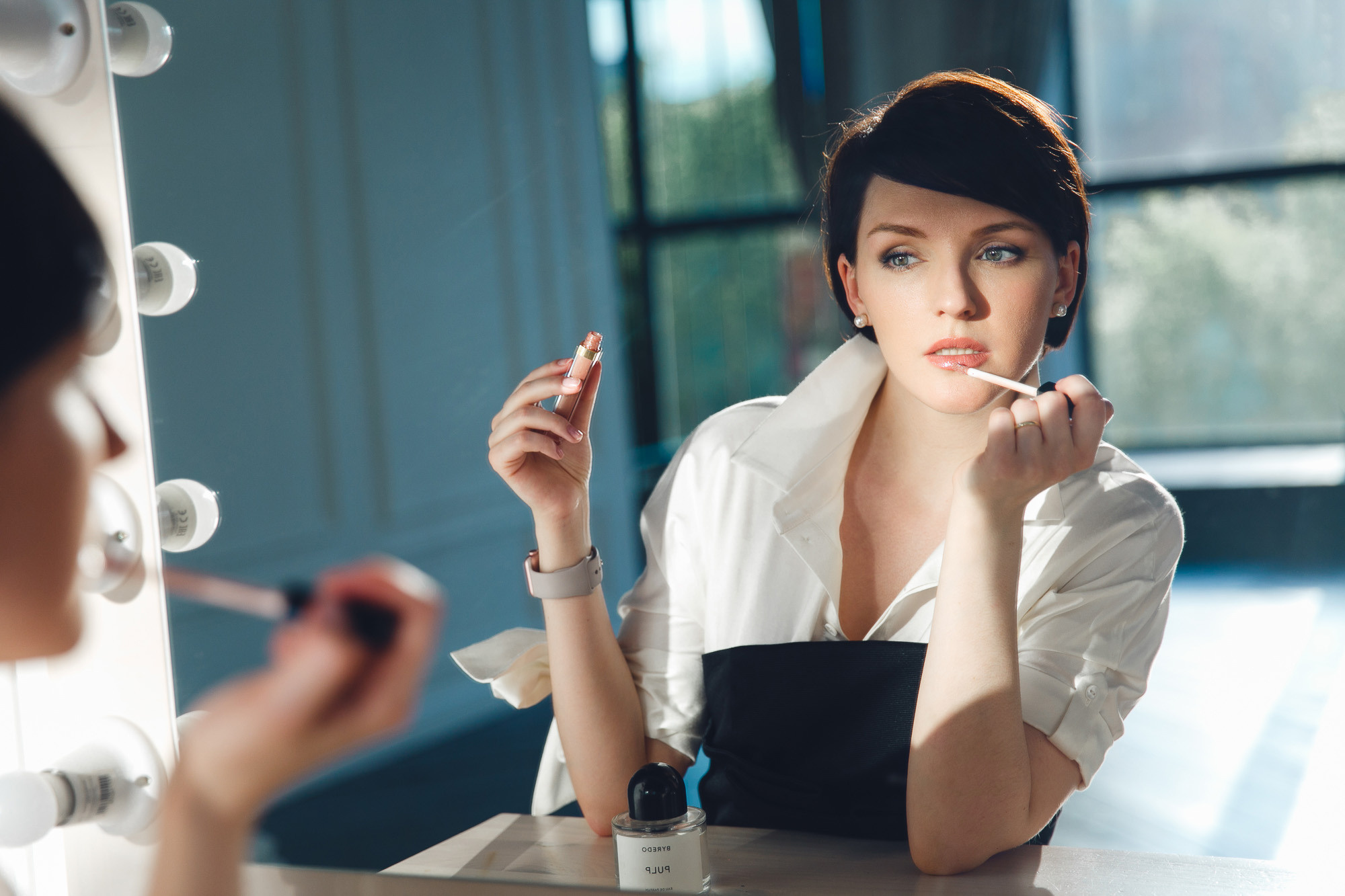 Фотосессия для деловой женщины в студии