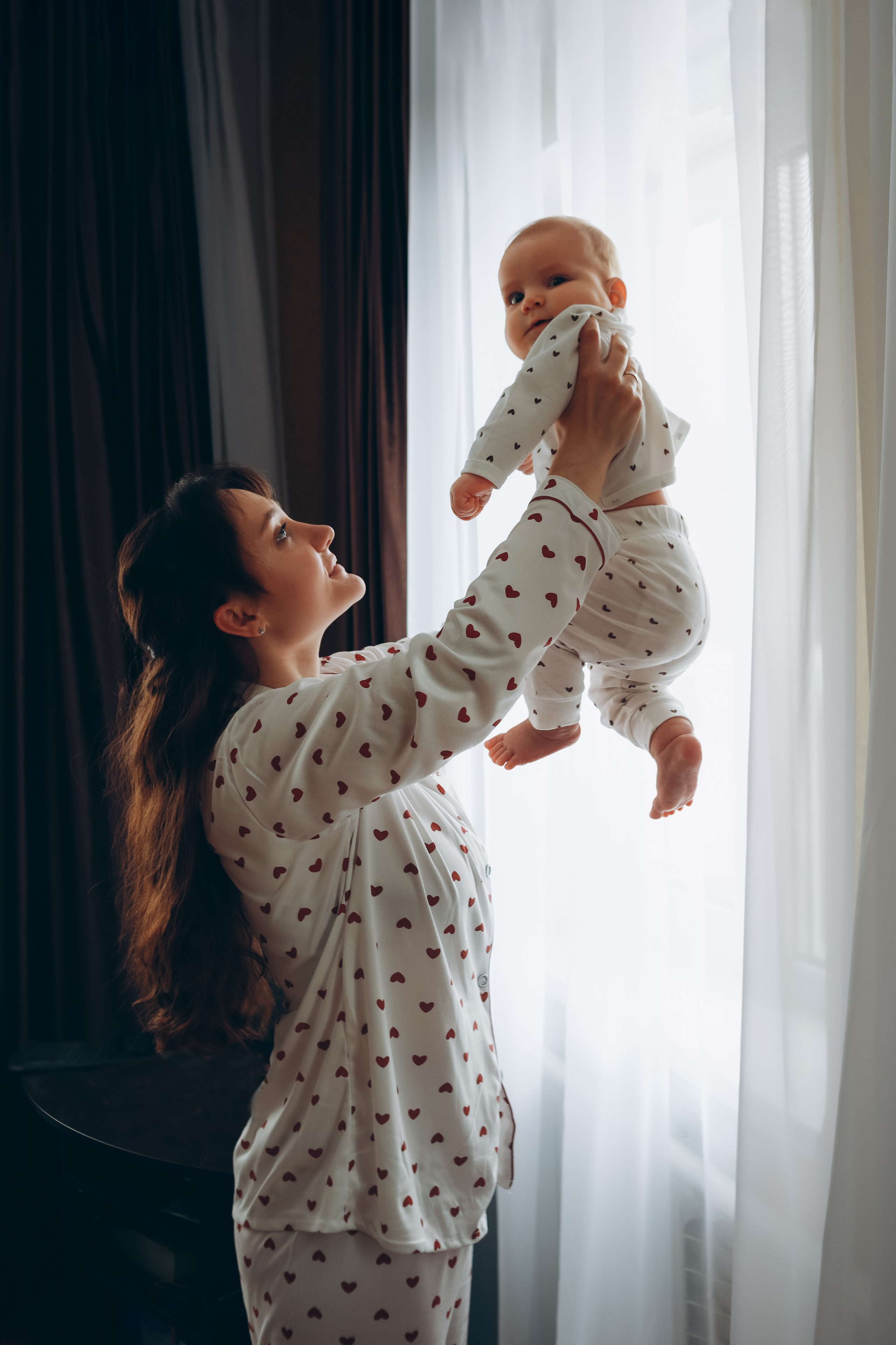 Семейная фотосессия дома с ребенком. Свадебный и семейный фотограф в Краснодарском крае Мария Данилкина