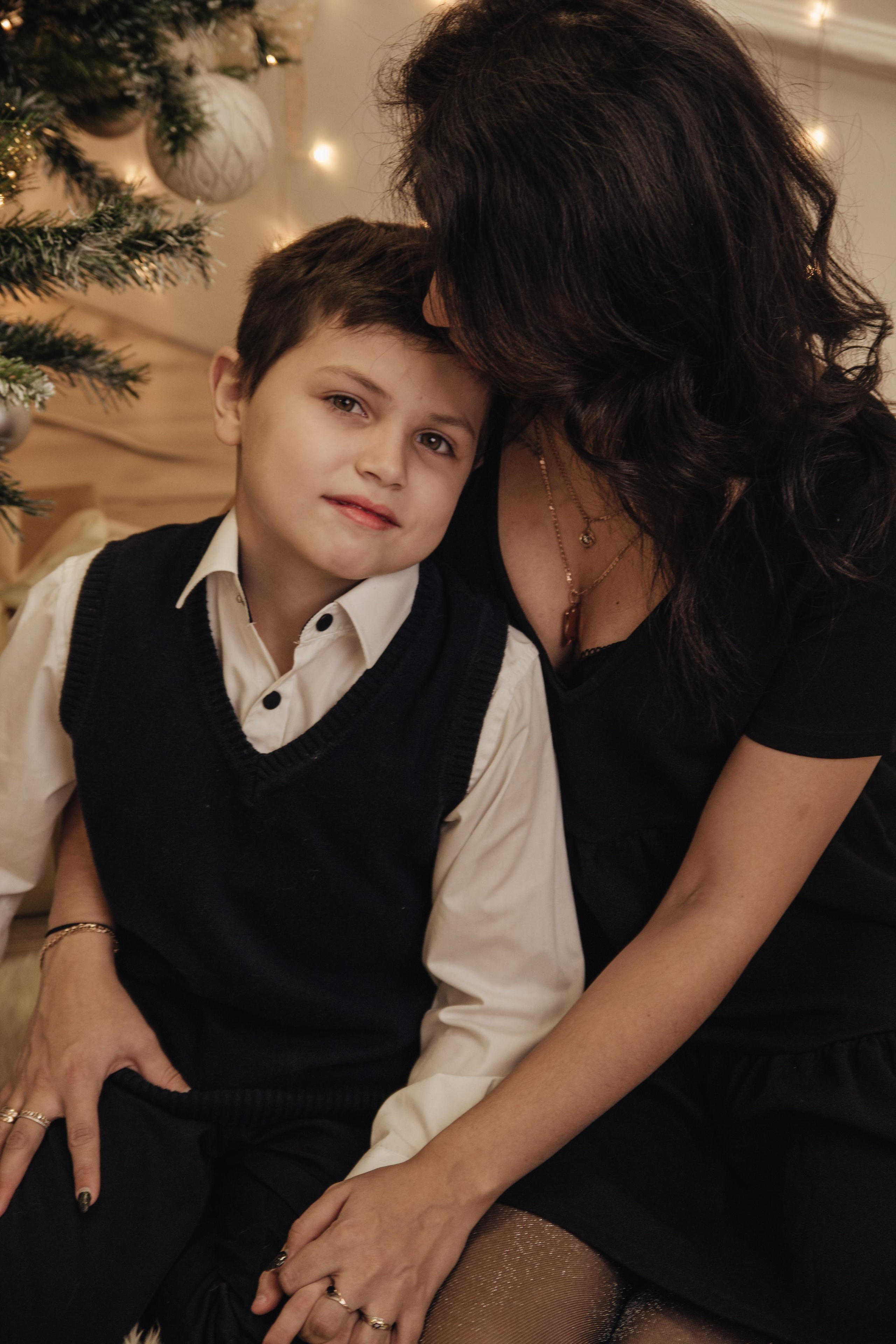 Два сыночка и лапочка-дочка). Новогодняя в студии. Фотограф Ирина Колесникова