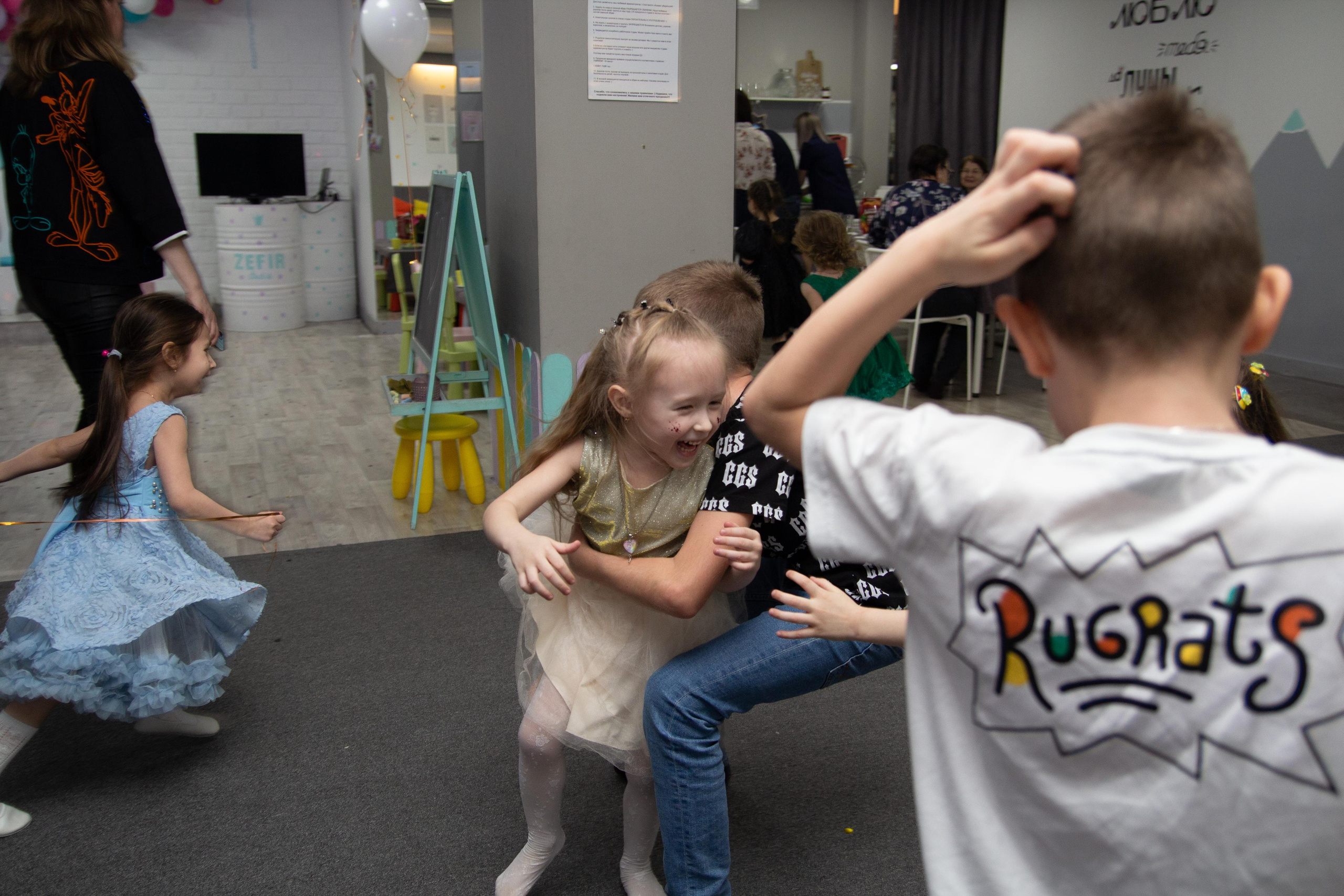 День рождения в стиле Уэнздей. Фотограф Ирина Колесникова