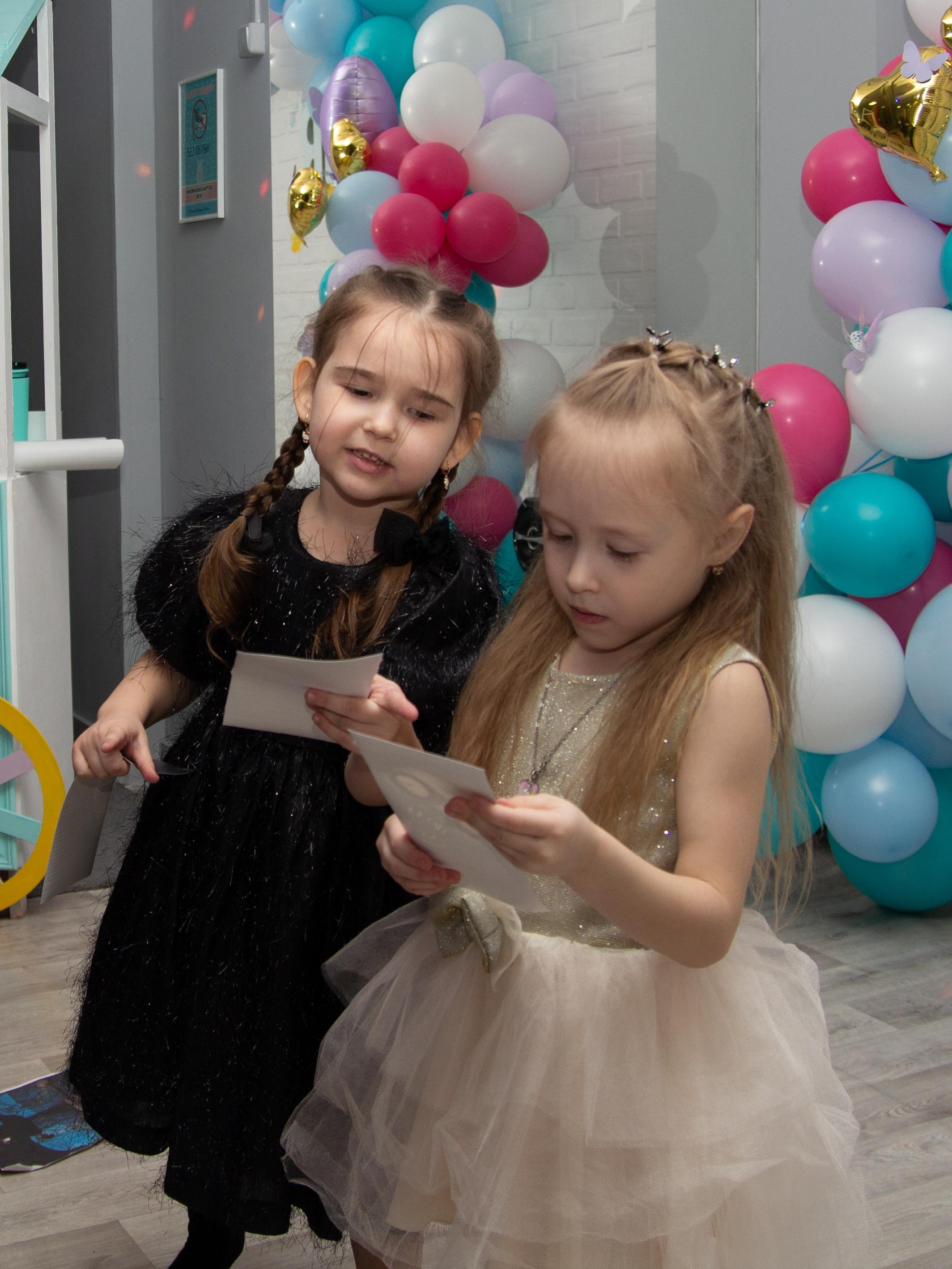 День рождения в стиле Уэнздей. Фотограф Ирина Колесникова