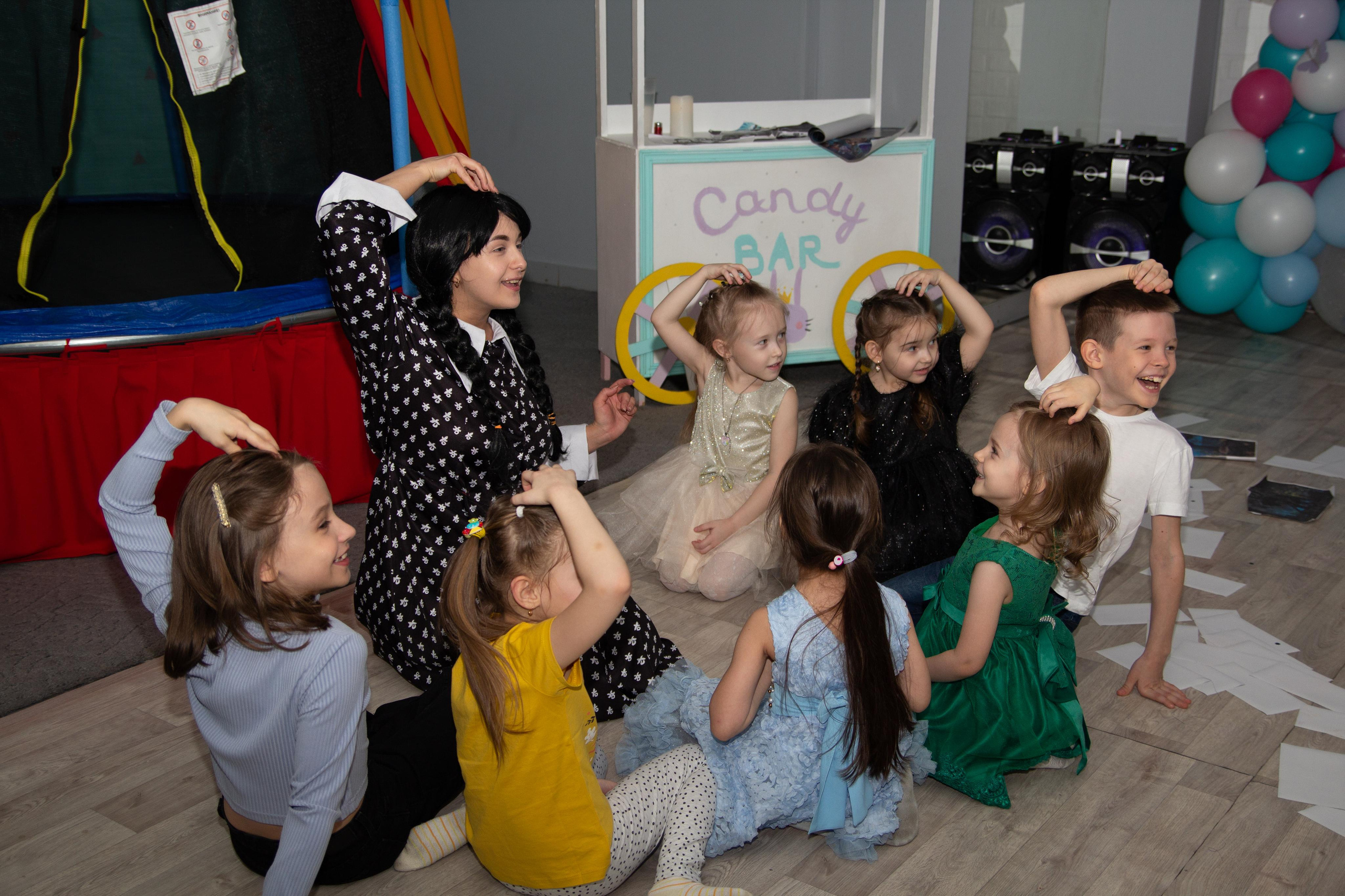 День рождения в стиле Уэнздей. Фотограф Ирина Колесникова