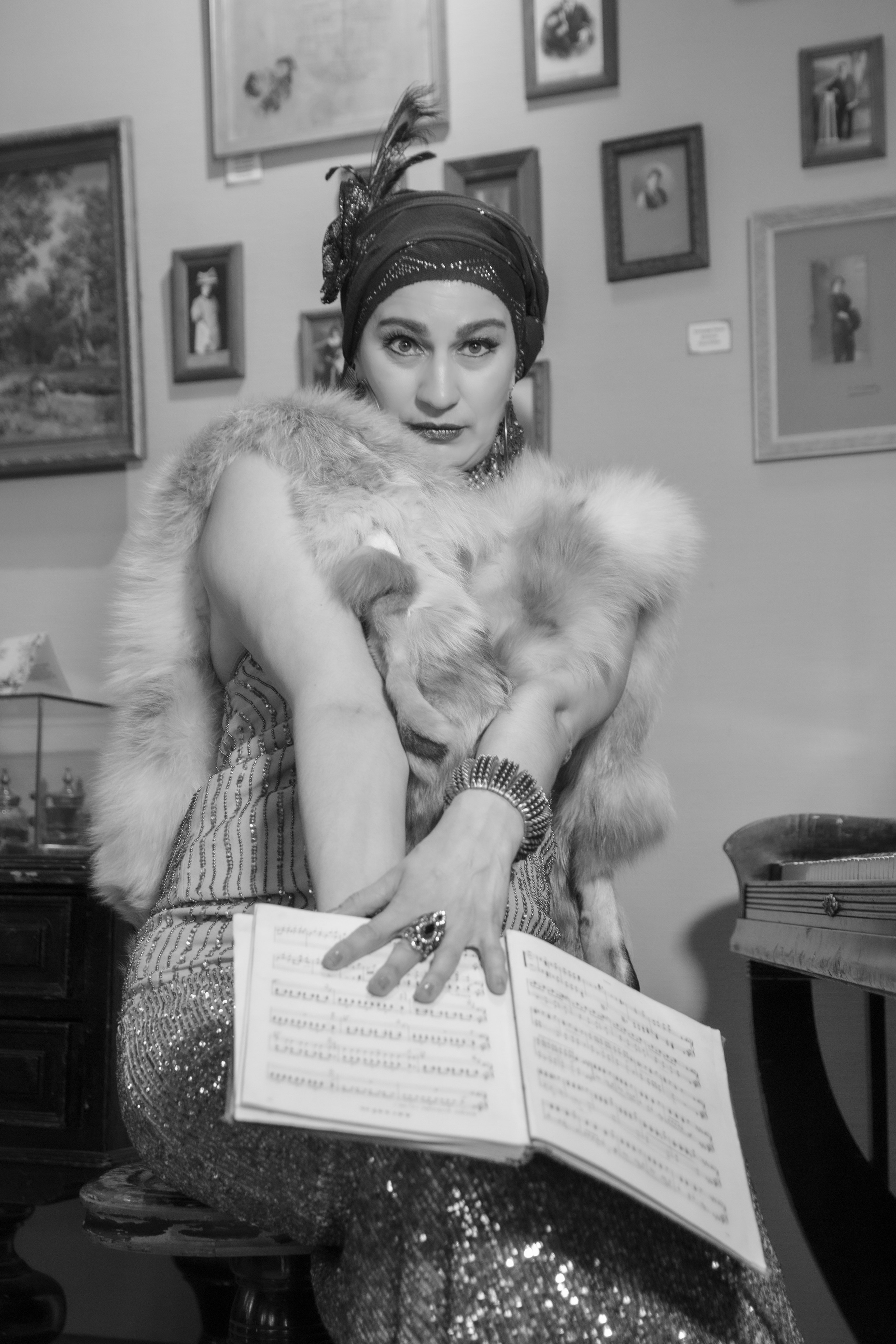 Танец в музее. Экспозиция Томск купеческий. Модель Лана Чернявская. Ваш фотограф Северск | Томск