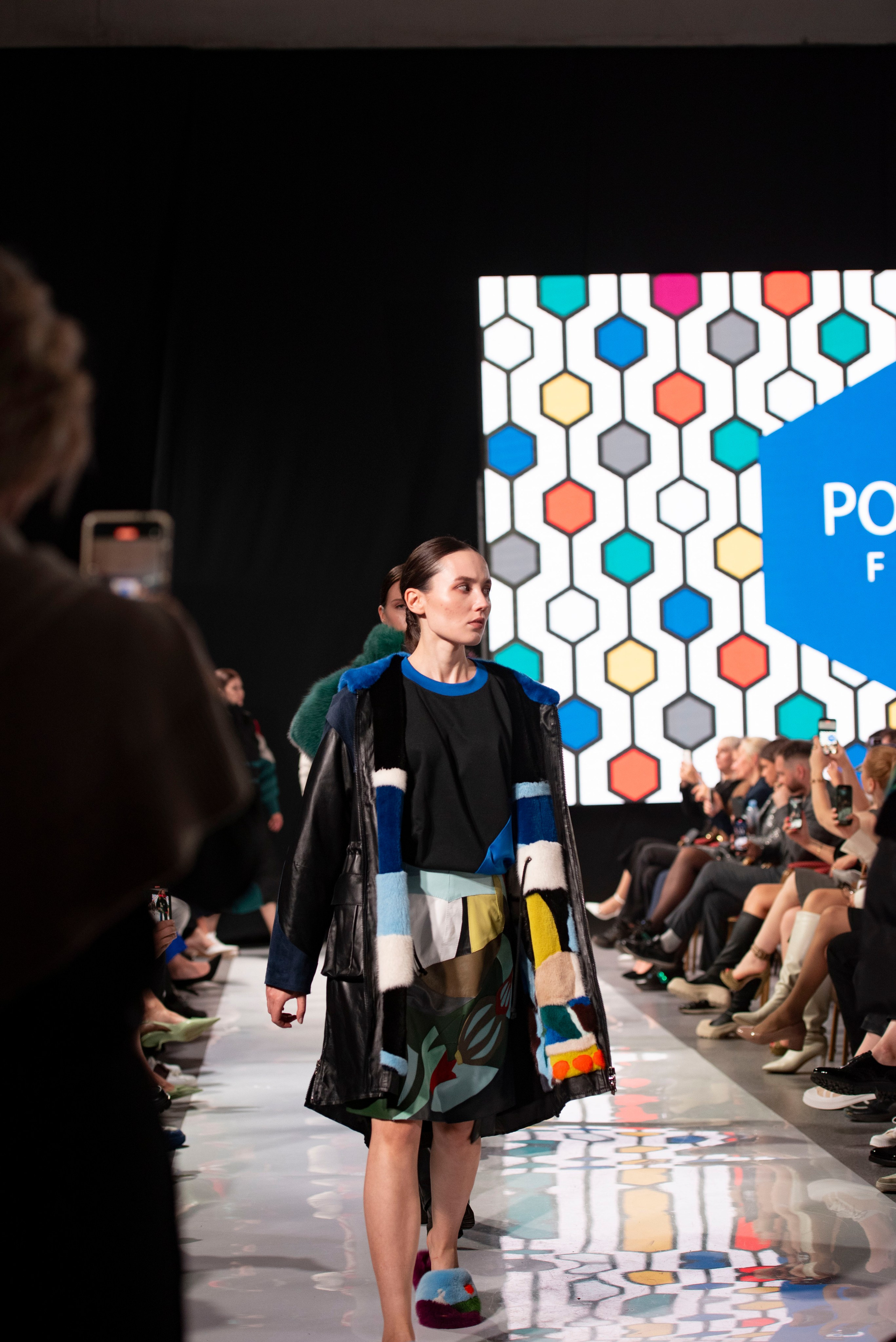 Фотограф на модельный показ. Свадебный, семейный, фэшн фотограф, школьный фотограф в Сочи