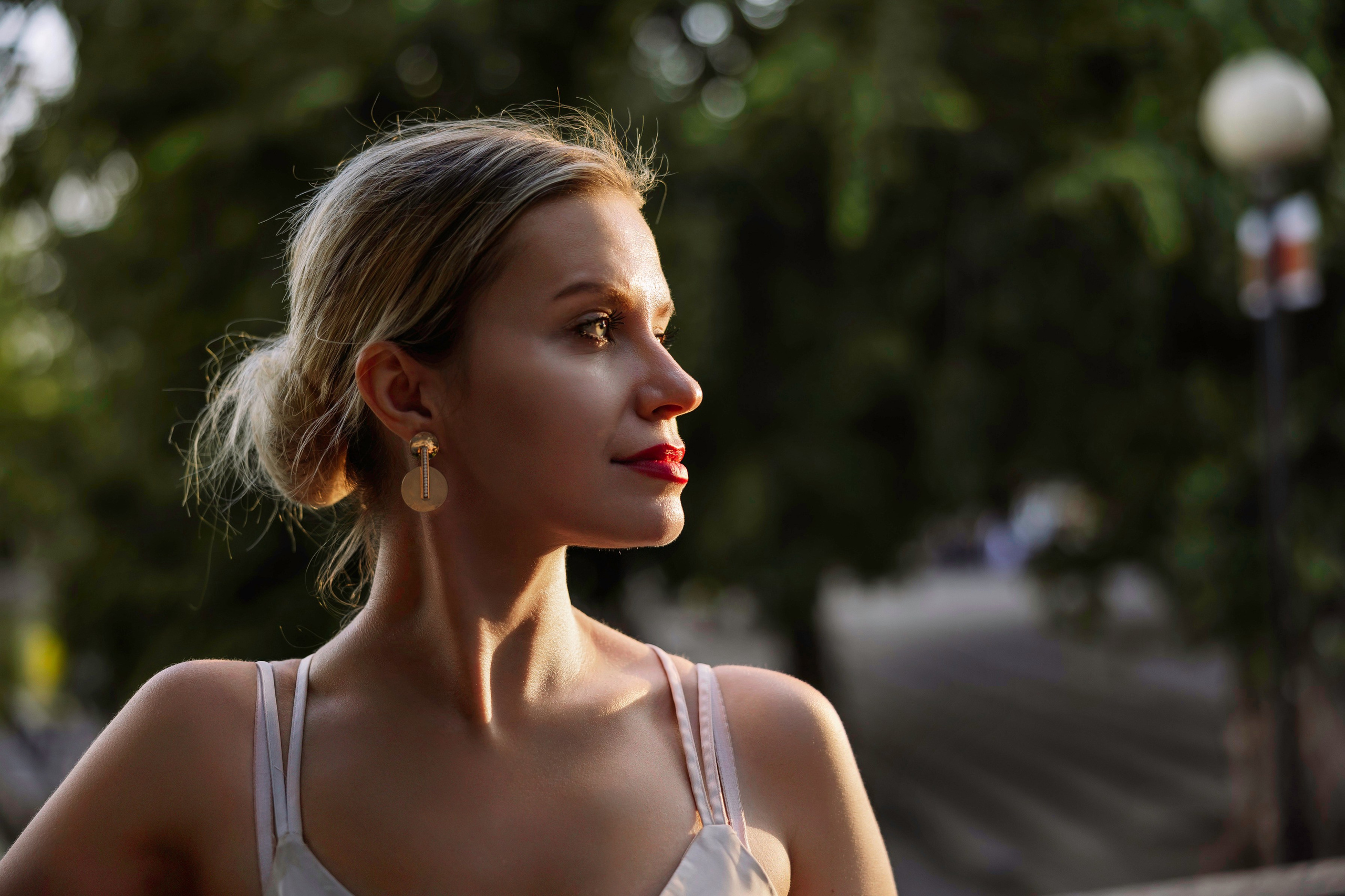 Фотограф Анна Крылова — женский портрет в закатных лучах