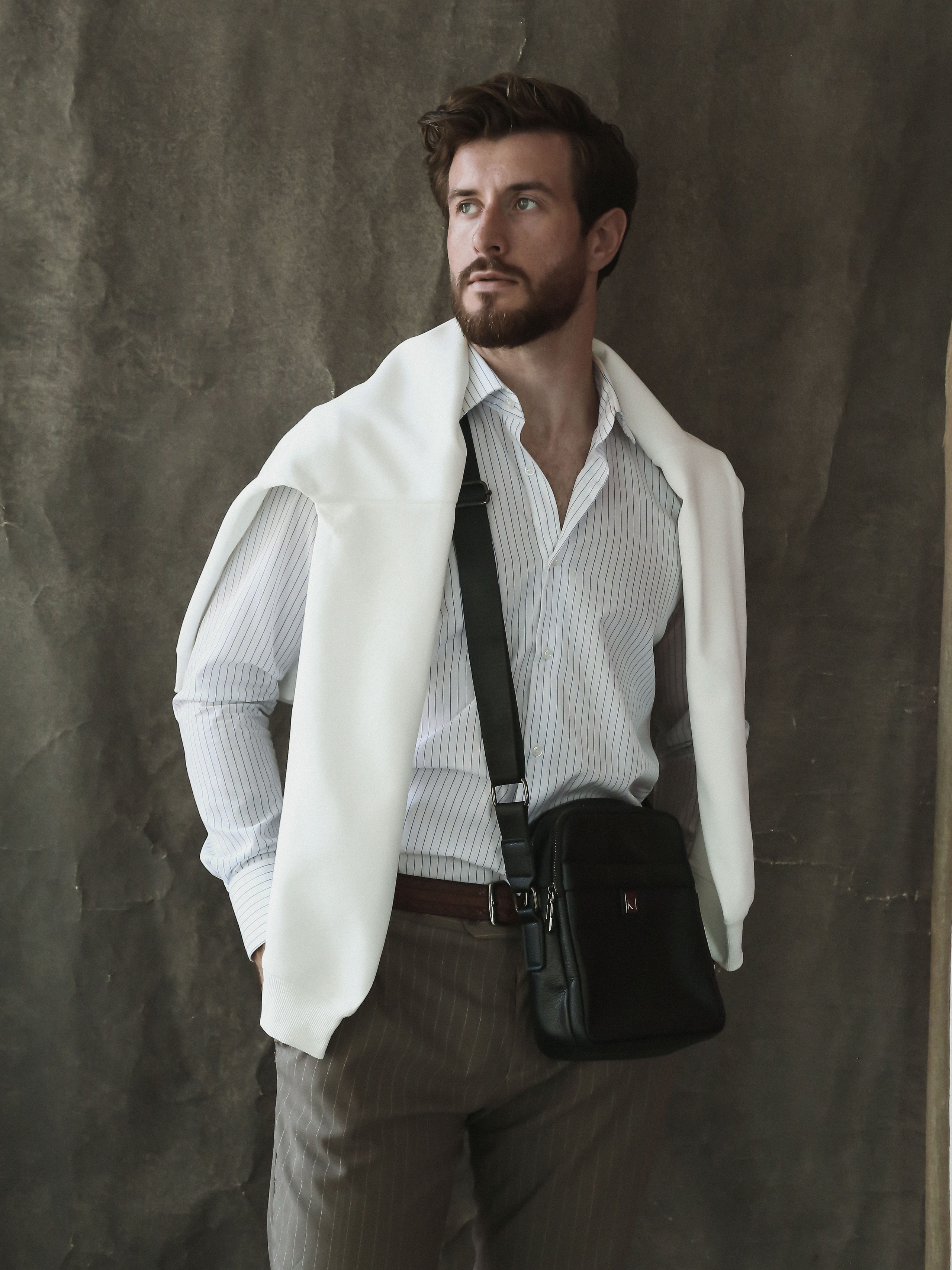 Коммерческая фотосессия мужских сумок для маркетплейсов и социальных сетей. Fashion фотограф в Санкт-Петербурге Савинова Ирина