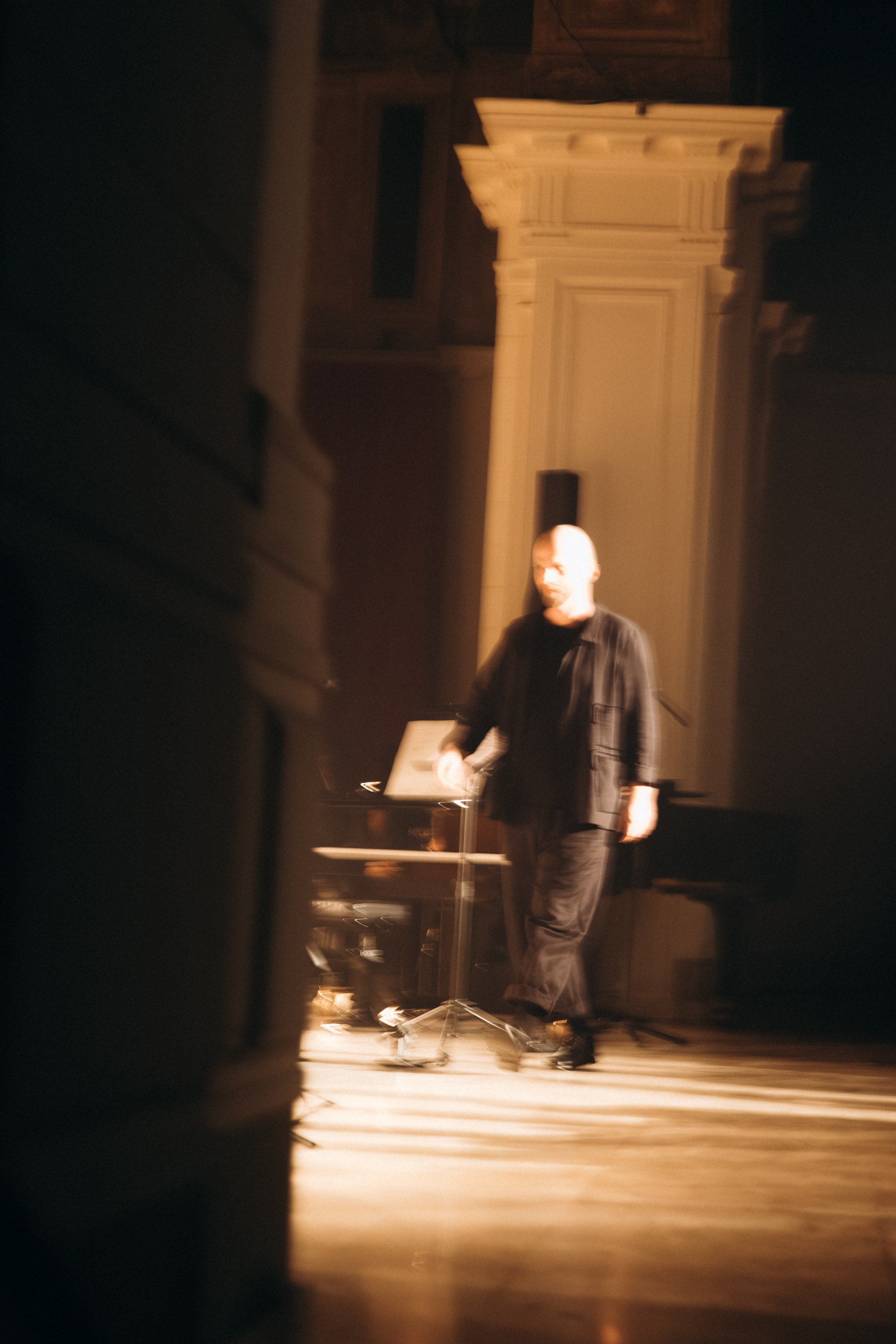 Концерт музыки композитора-резидента Алексея Ретинского «Dom Radio». Репортажный фотограф в Санкт-Петербурге Александр Паклин