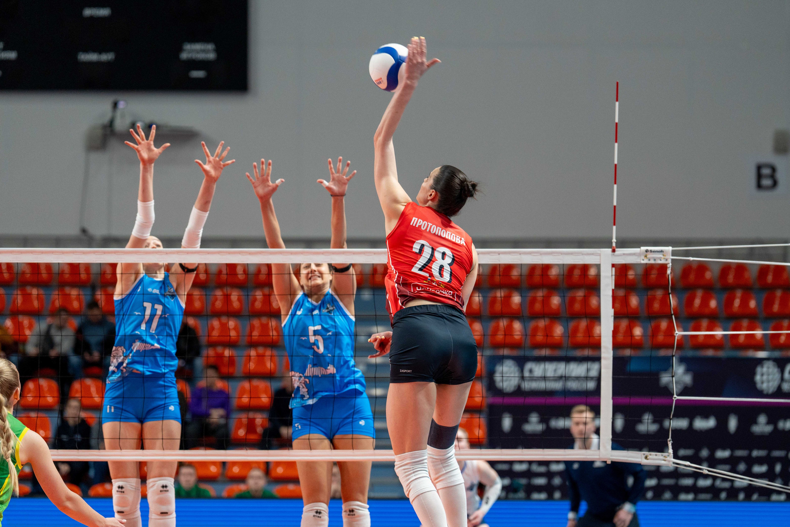 Корабелка — Уралочка-НТМК: фото с матча Суперлиги в Санкт-Петербурге | Антон Гауф. Спортивный фотограф в Санкт-Петербурге | Антон Гауф