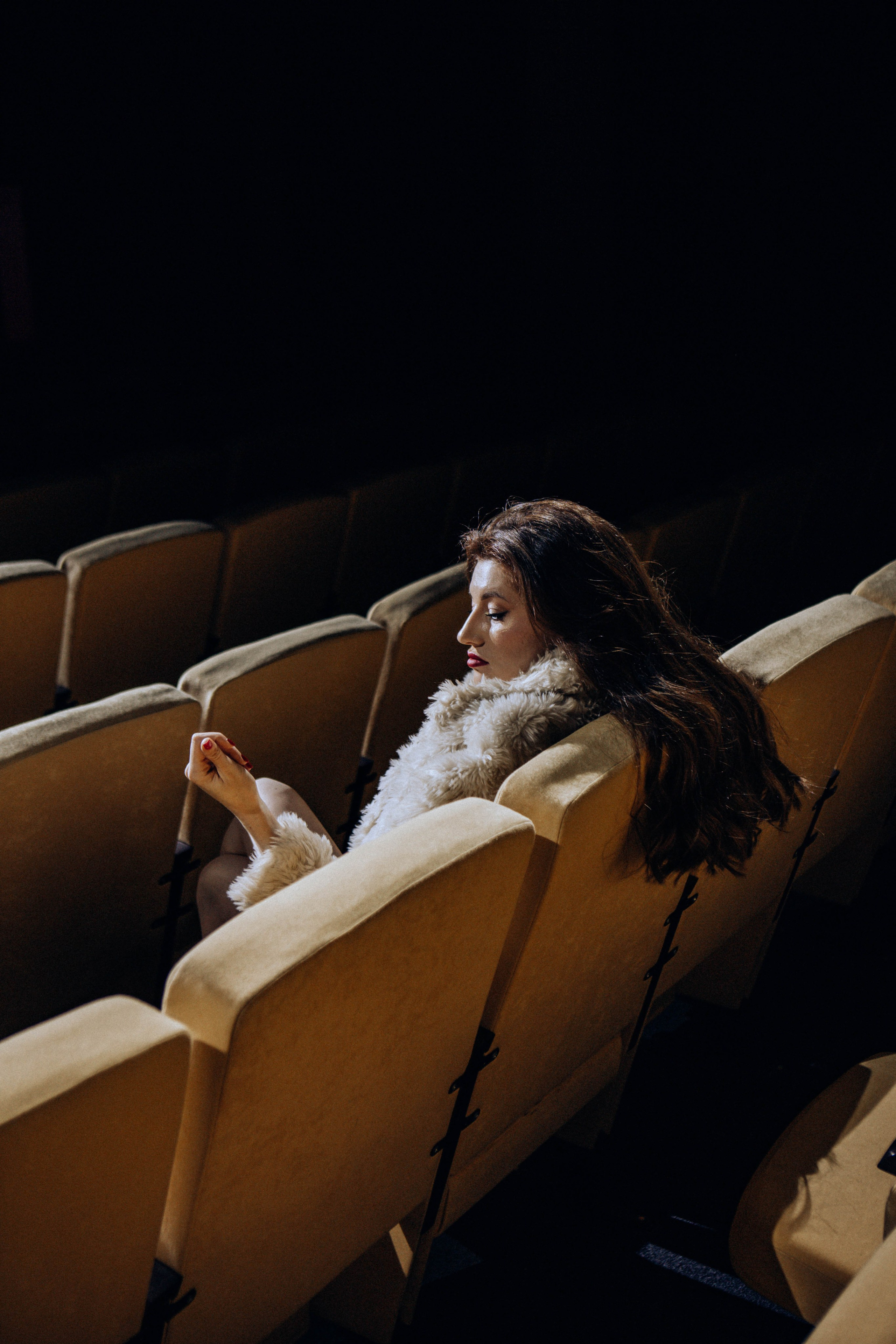 Катя. Контакты