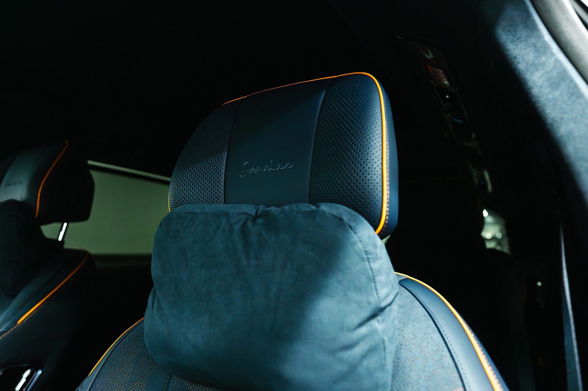 Zeekr 9X 2.0hyb 4WD AT (1401 л. с.) 2025. Автосалон «Х-Авто»