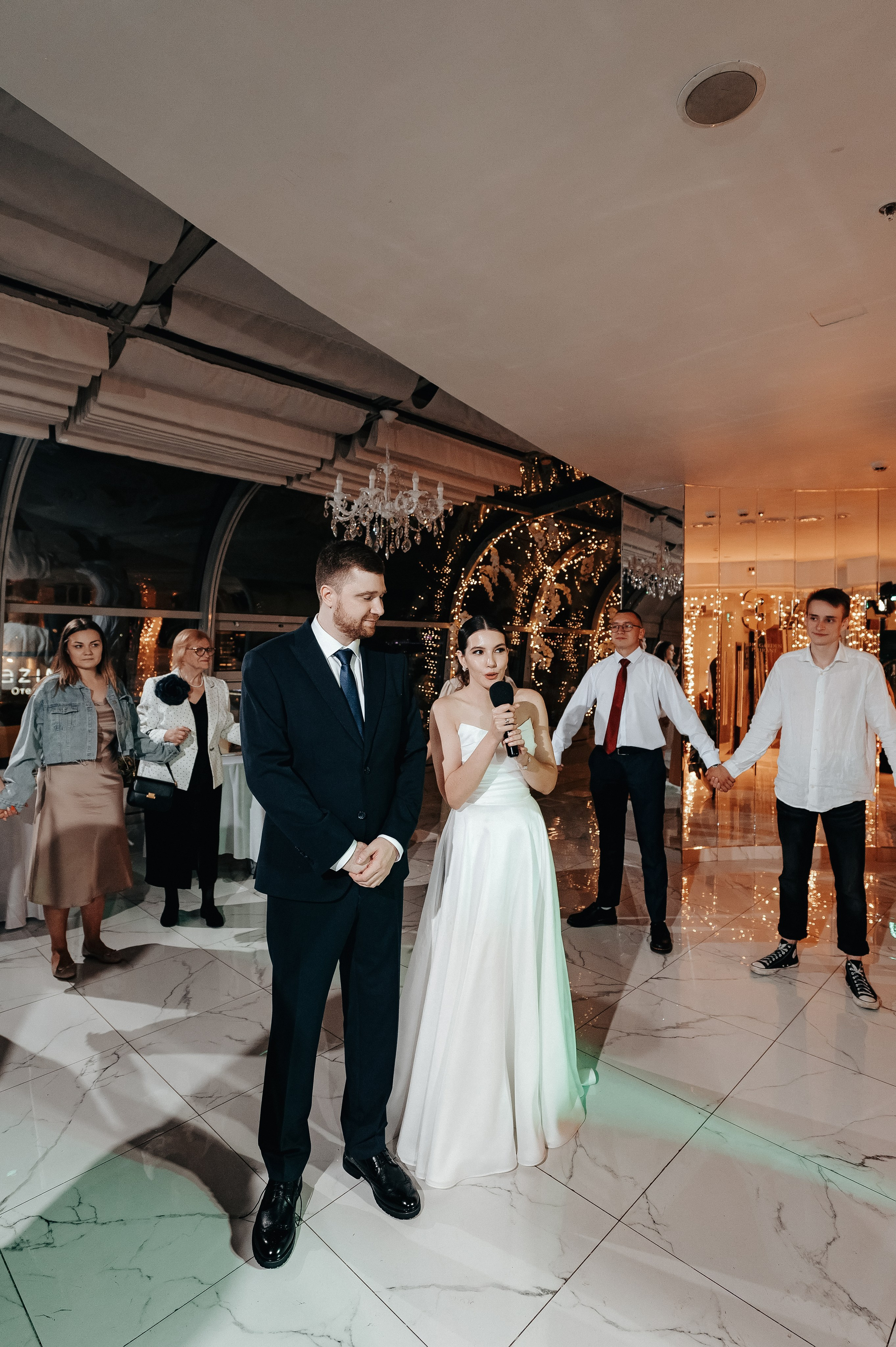 Свадебные приключения красивых и счастливых в Москве. Таганский ЗАГС + Golden Ring. Свадебный и семейный фотограф Виктория Носачёва. Щелково, Москва и МО