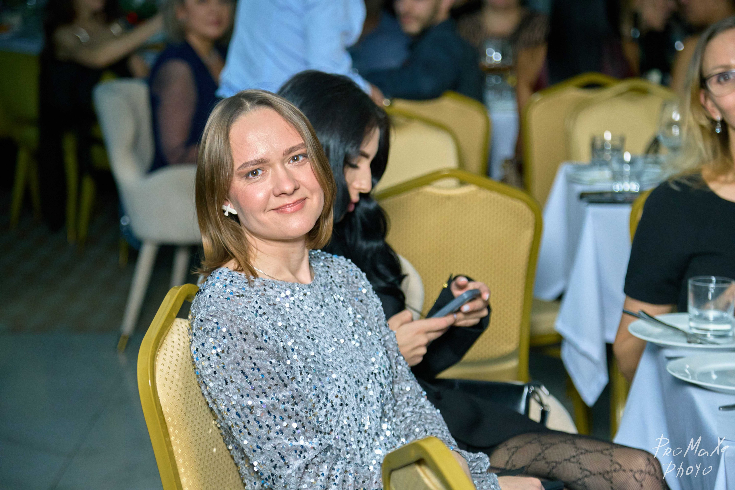 Зал КРАСА МАСС-МЕДИА ЧУВАШИИ. Владимир Суздалов (ProMaXe) — Портретный фотограф, тематические фотосессии в Чебоксарах