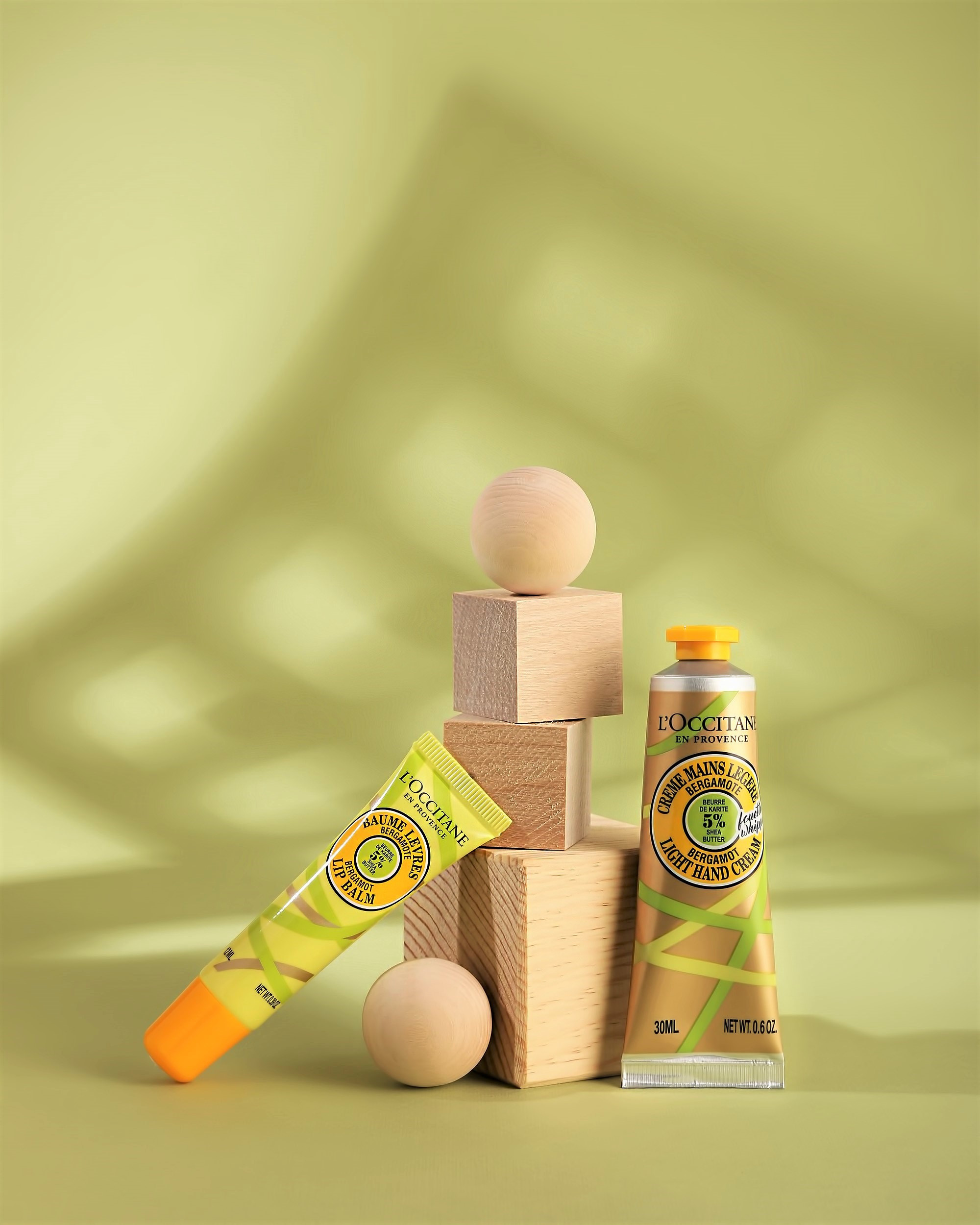 Косметика и парфюмерия. Предметный фотограф Елена Полякова. Москва