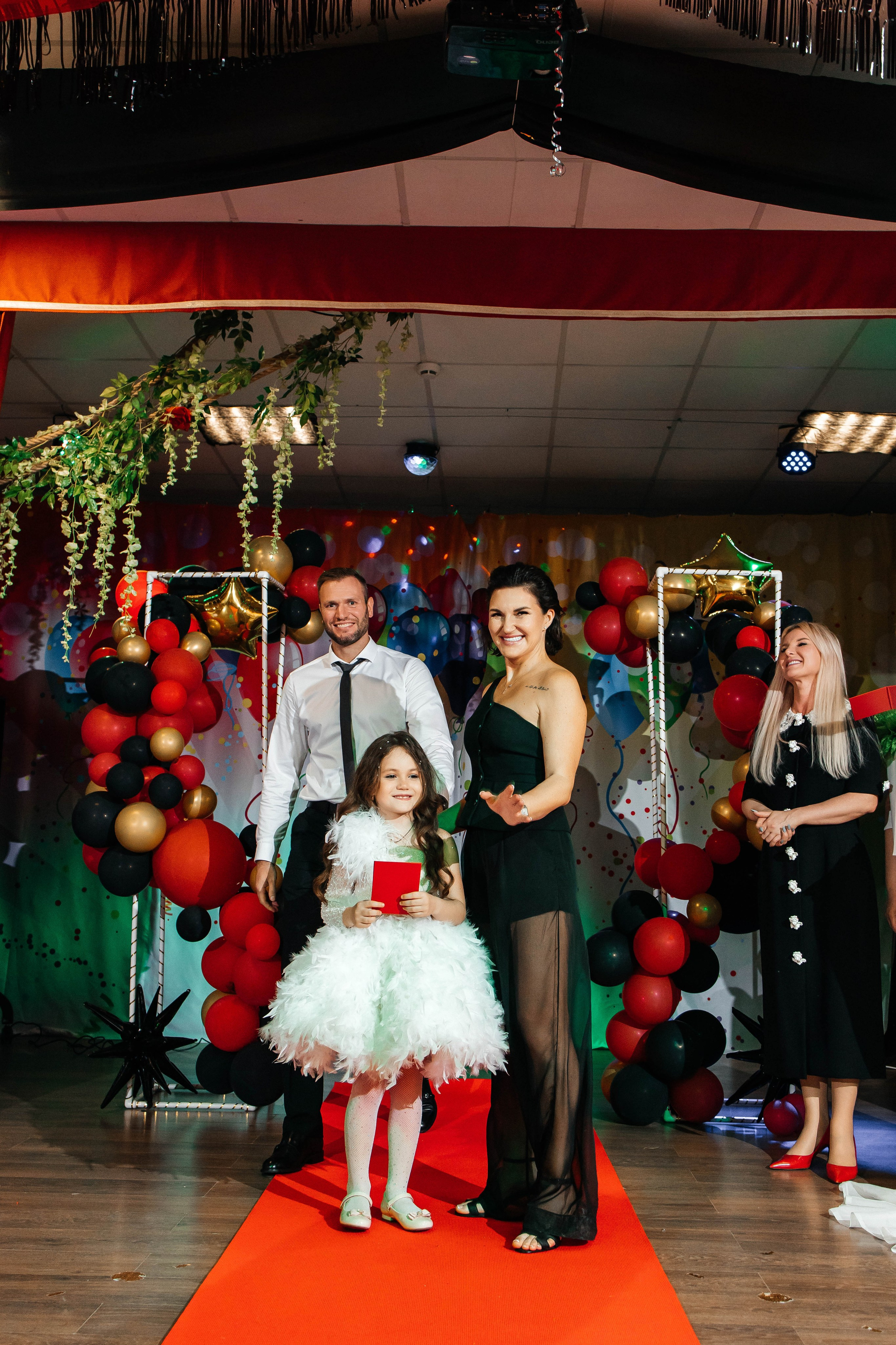 Выпускной в ЛИМПИК. Фотограф в Санкт-Петербурге Виктория Безверхая
