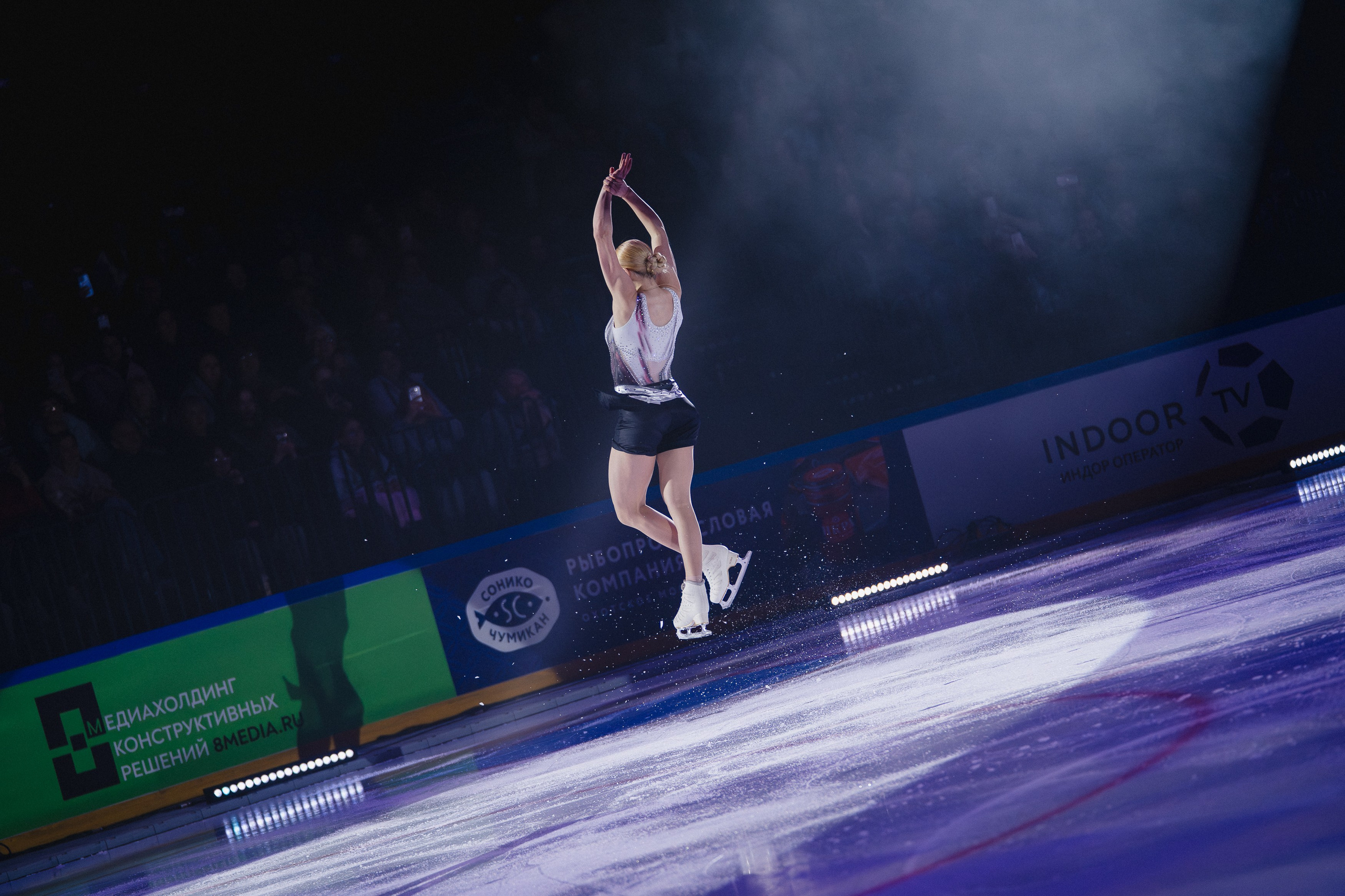 Шоу Этери Тутберидзе в Новосибирске. Воробьева Ксения — Спортивный и танцевальный фотограф Новосибирск