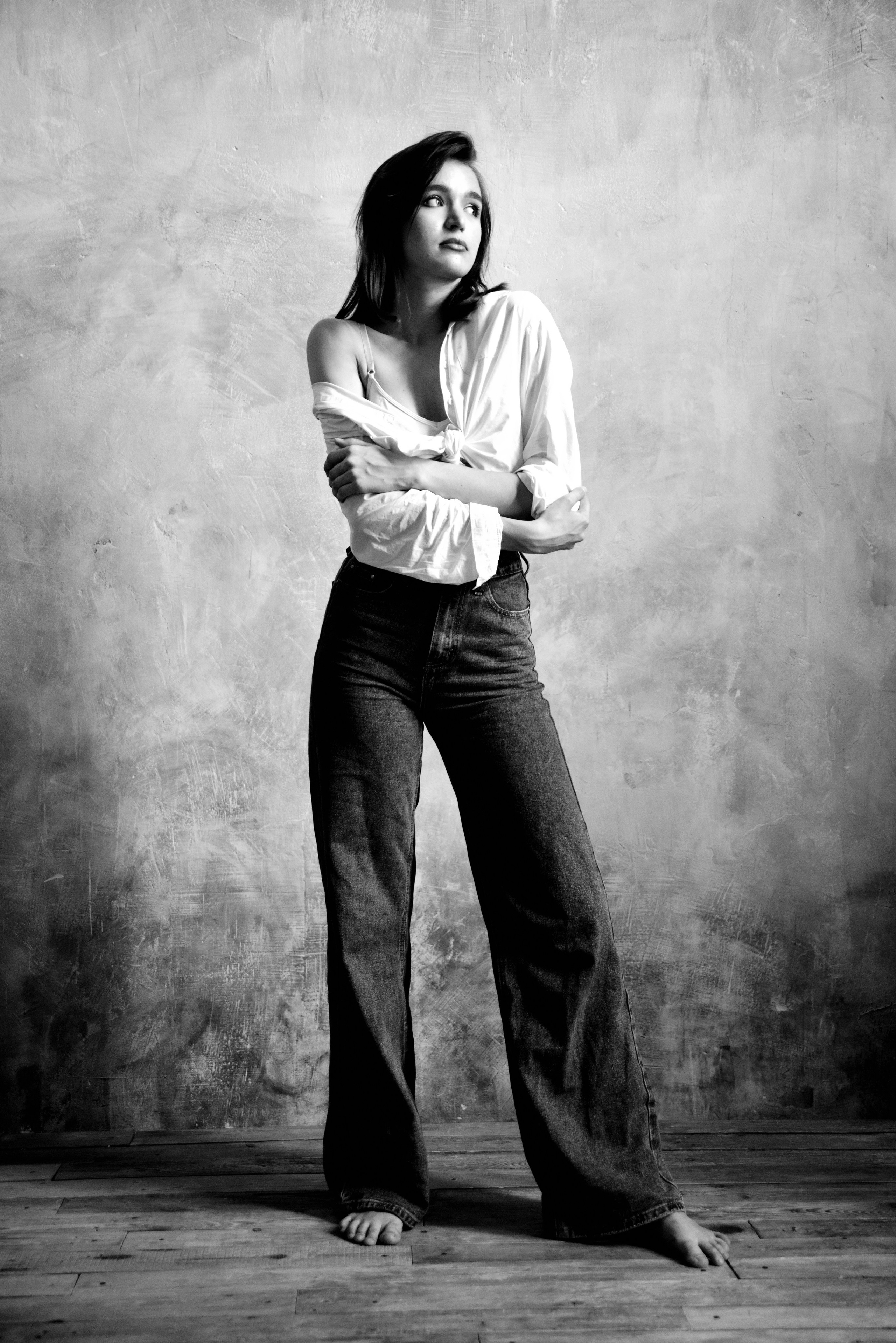 Соня Степаненко. Классический портрет от окна и циклорама