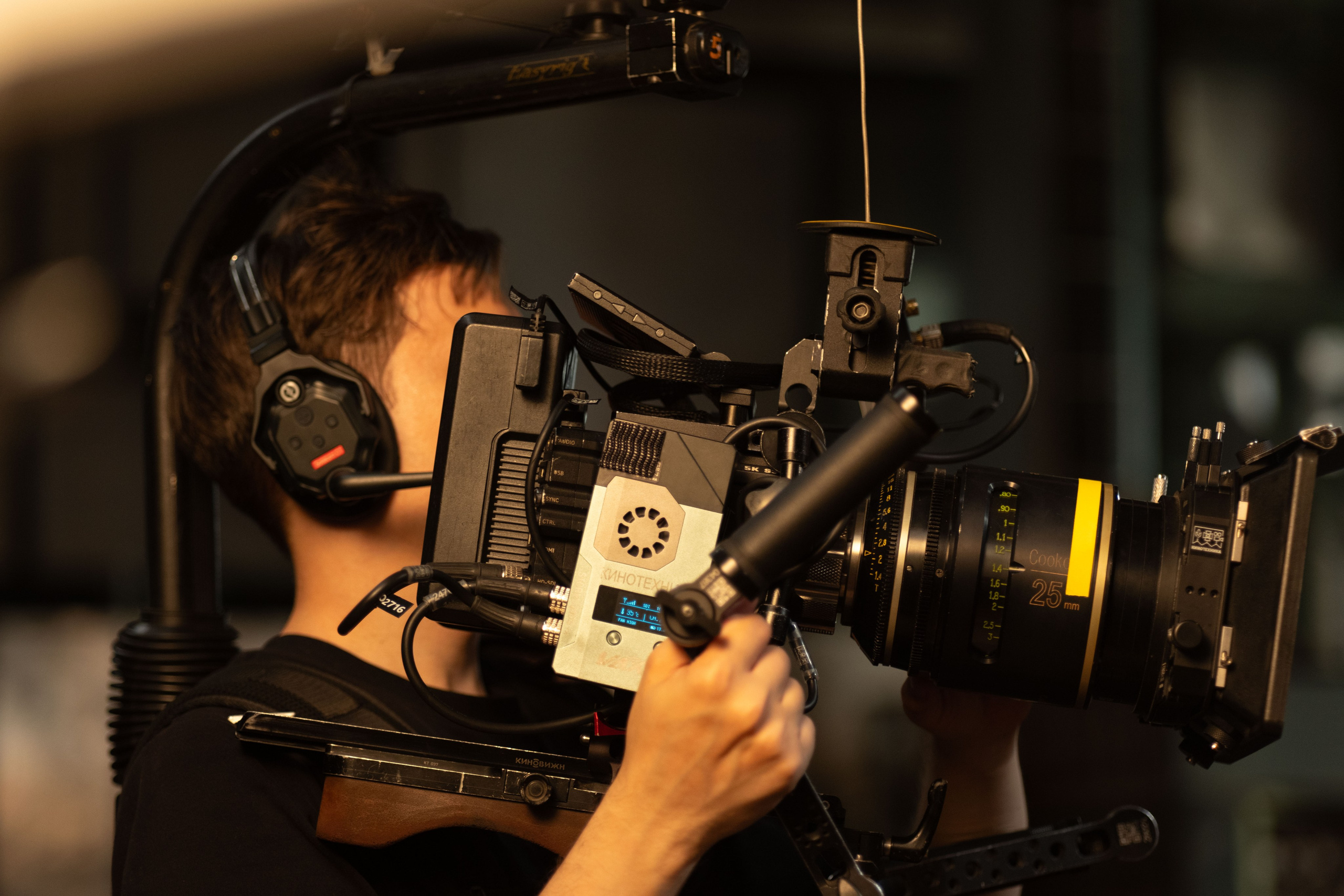 Видеопродакшн HOLODNO | Создаем видео для бизнеса и брендов