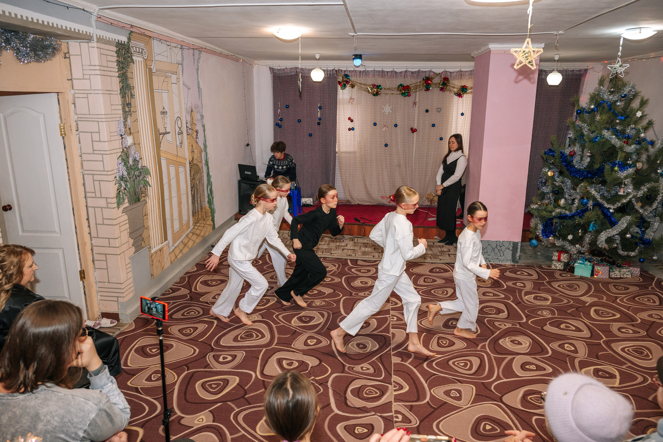 Новогодняя ёлка 2026. Семейный клуб «Открытый город»