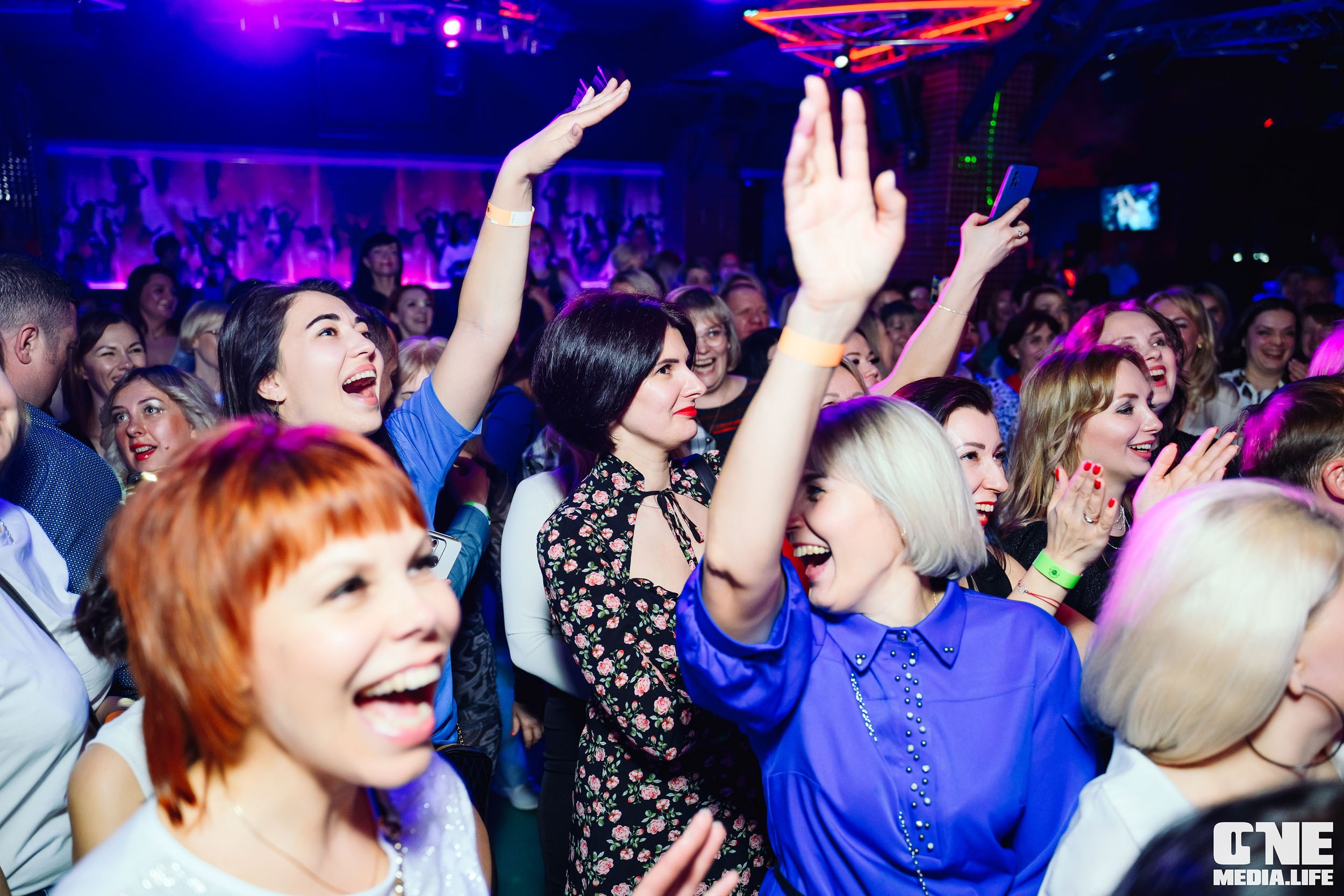 Концерт группы стрелки в Планете 13 апреля. One Media Life: фоторепортажи, фотоотчеты с мероприятий и заведений