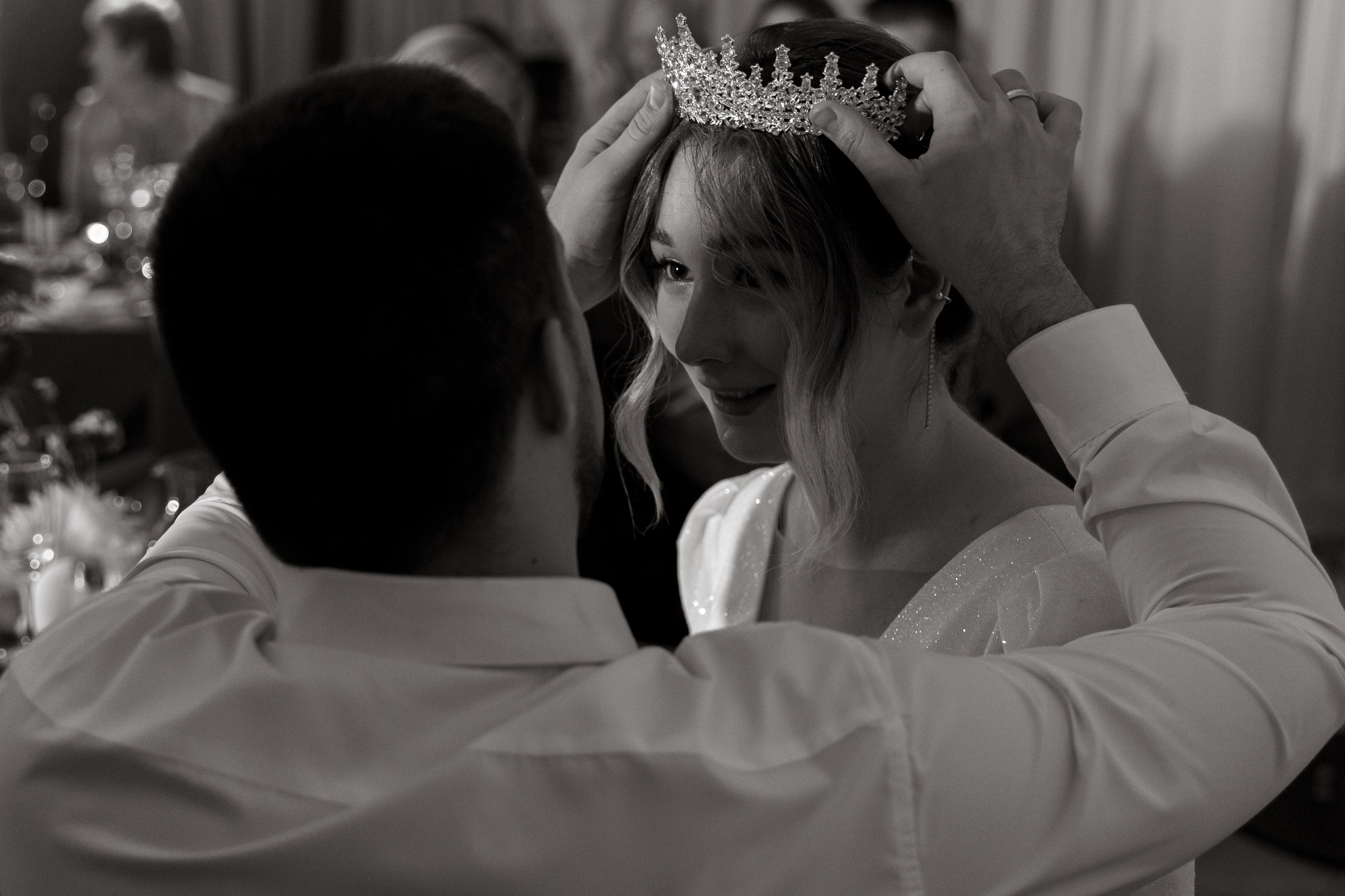 Two people swiped right. Свадебный фотограф Ярославль, Рыбинск