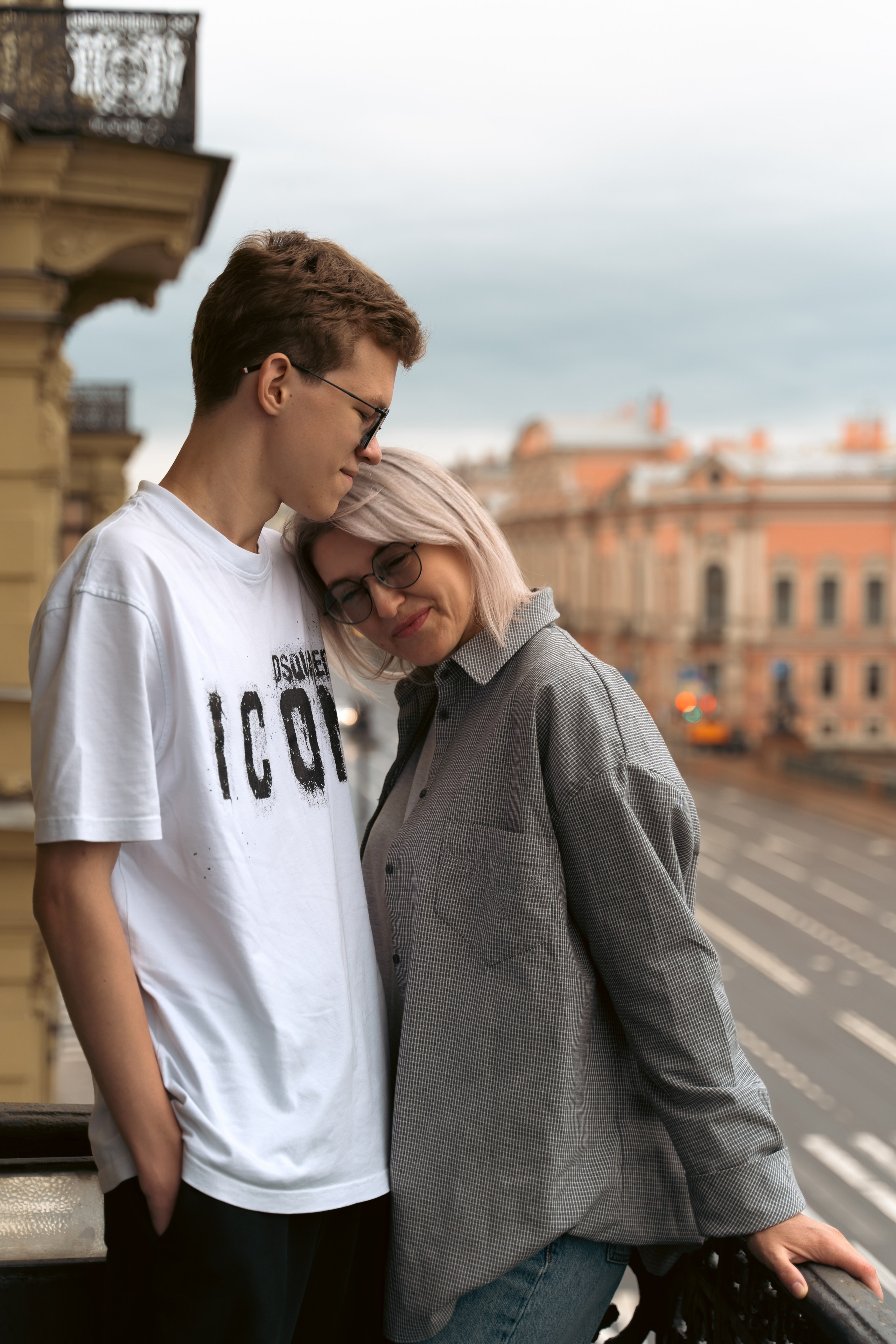 Таня и её семья 🤍 Она улыбнулась, и мне показалось, что весь мир стал светлее. — Эрих Мария Ремарк. Лайфстайл фотограф в Санкт-Петербурге — Наташа Шмидт