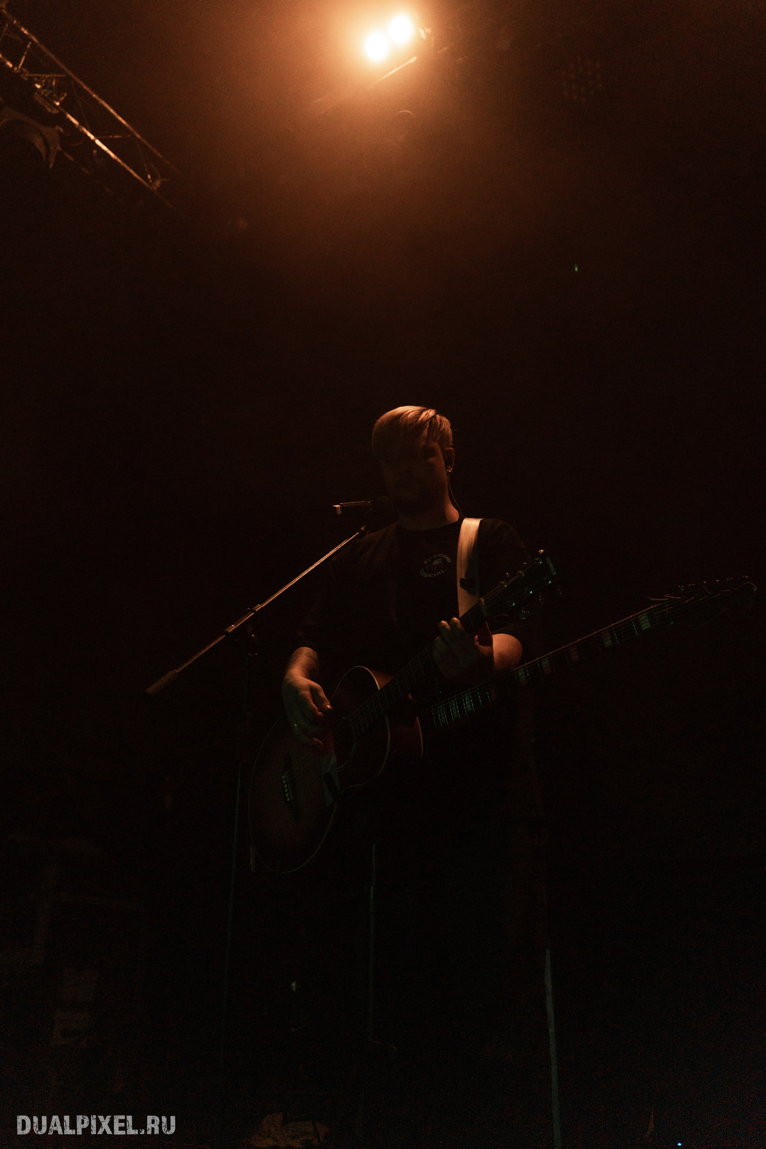 DenDerty концерт в Москве 30.03.2025. Магия музыки в кадре: Концертная Фотография