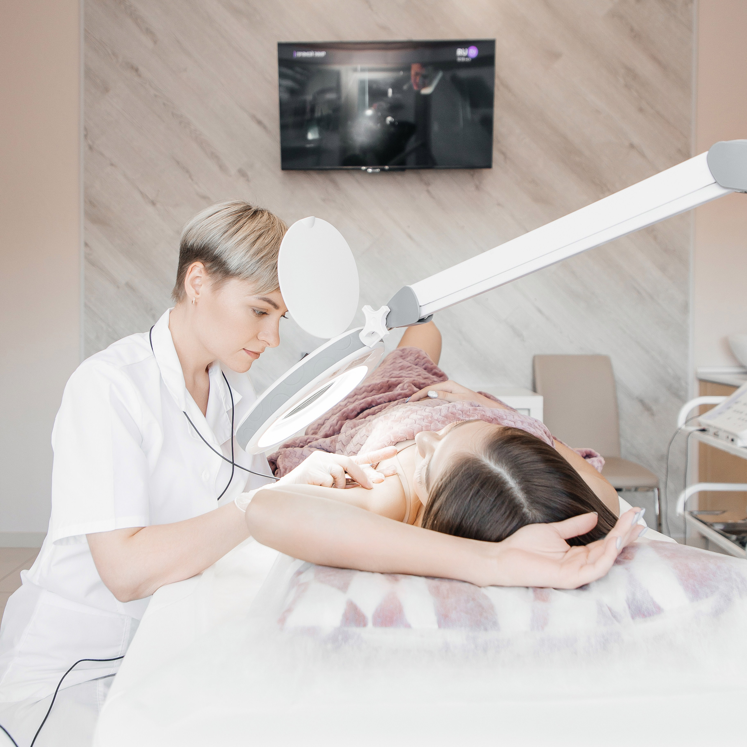 Контент для клиники лазерной эпиляции. Фотограф Денис Лесковский (Тюмень)