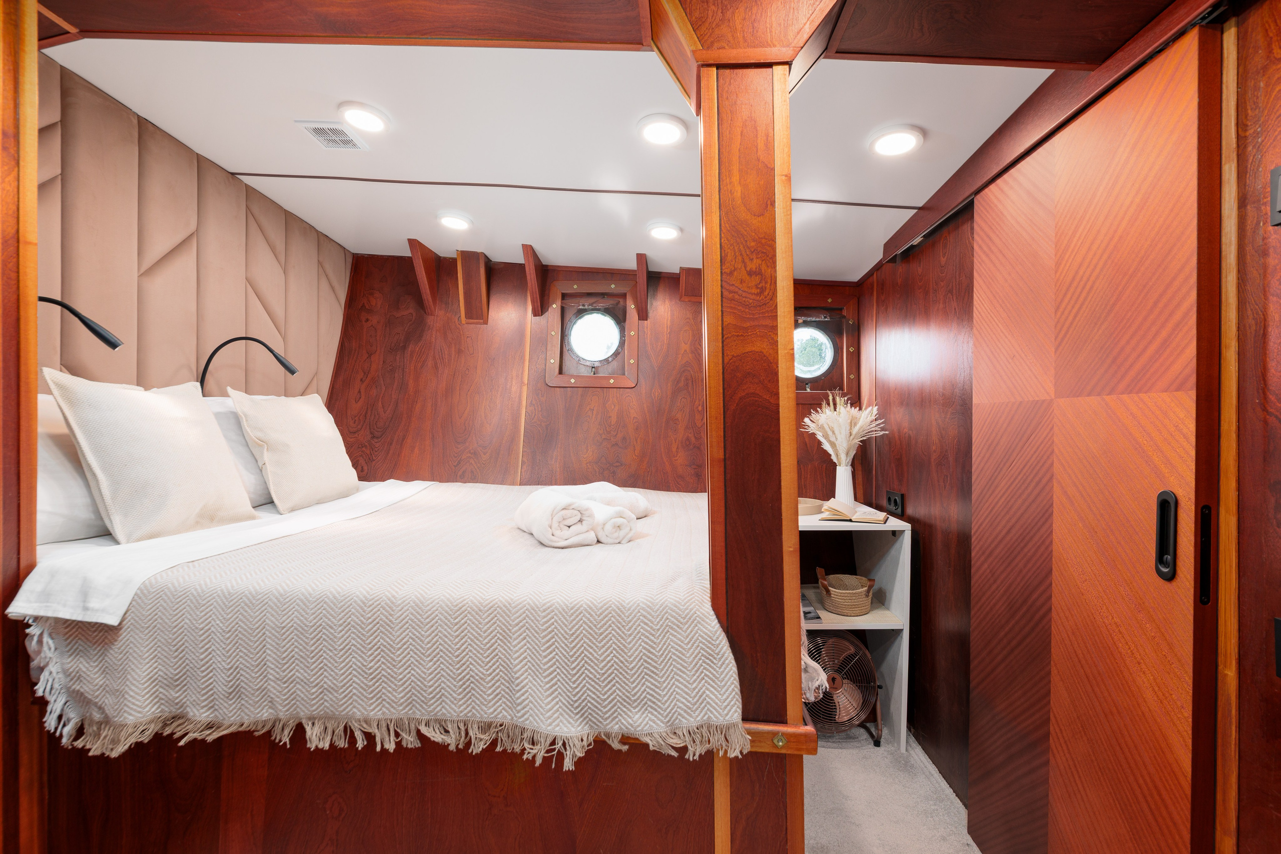 Фотосъёмка судна, яхты для бизнеса