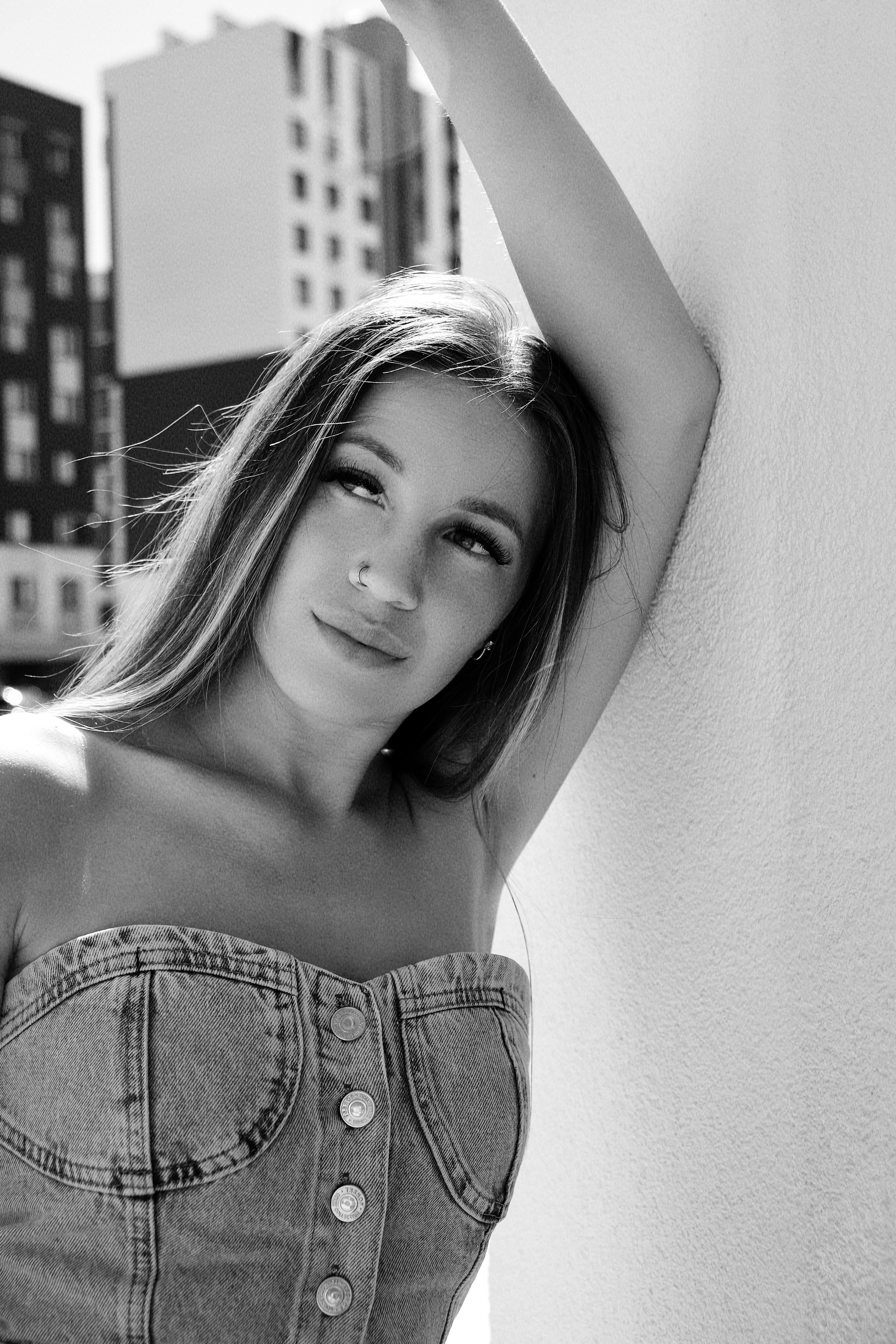 Елена. Привет! Меня зовут Дарья и я фотограф/видеограф из Ульяновска