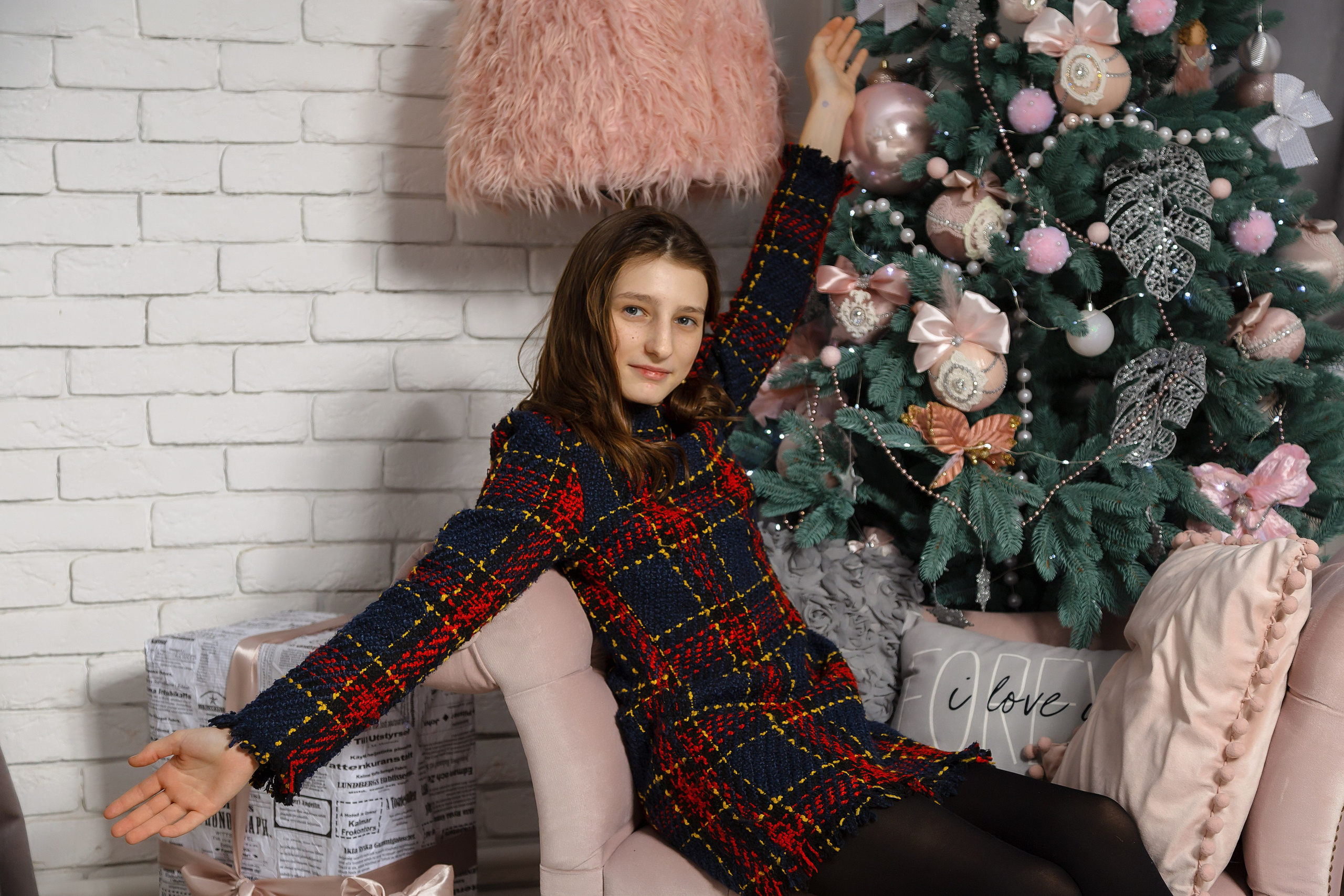 Новогодняя семейная фотосессия в студии в Волгодонске