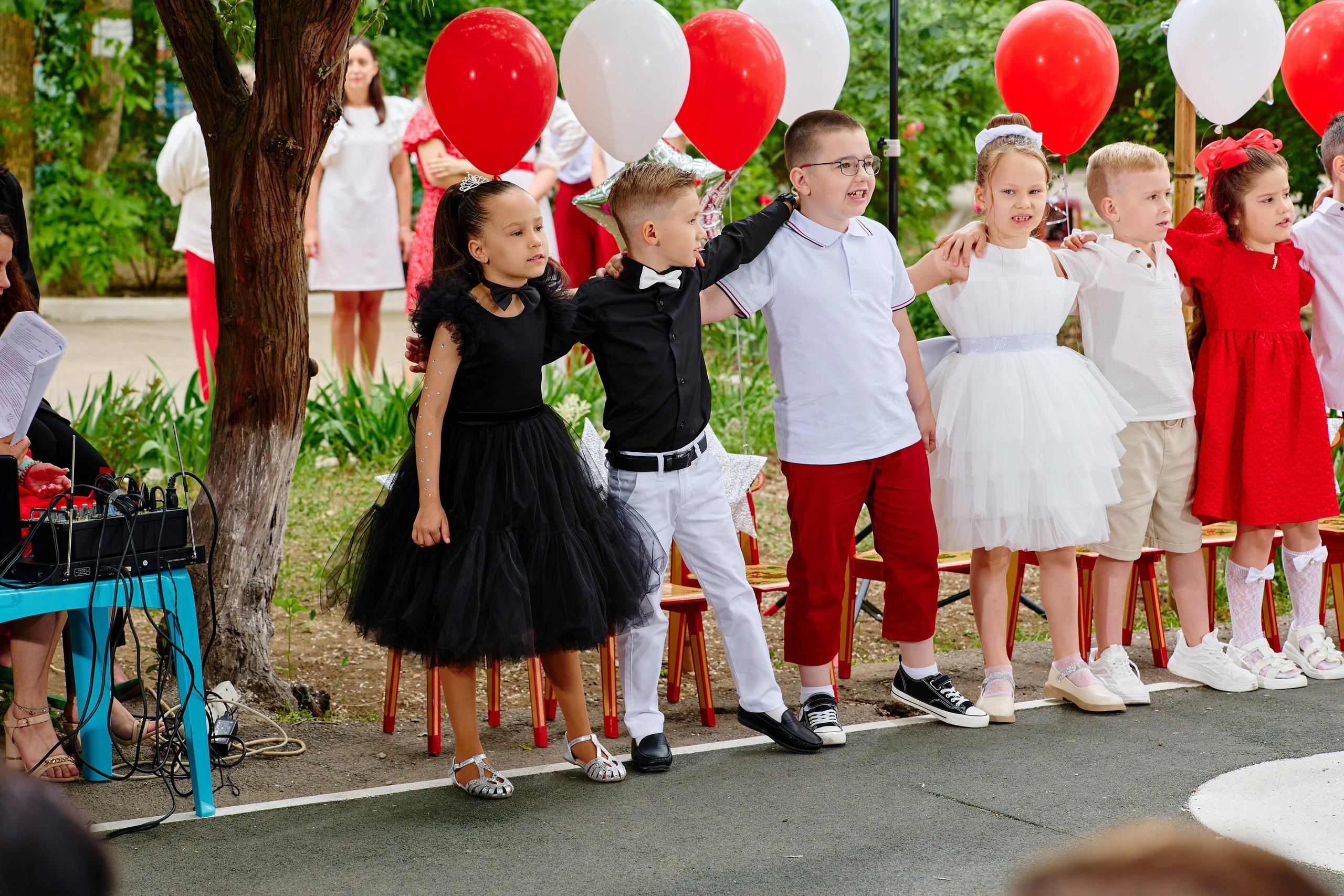 Выпускной 45 сад. Фотограф Выпускные альбомы Таганрог Сергей Коробченко