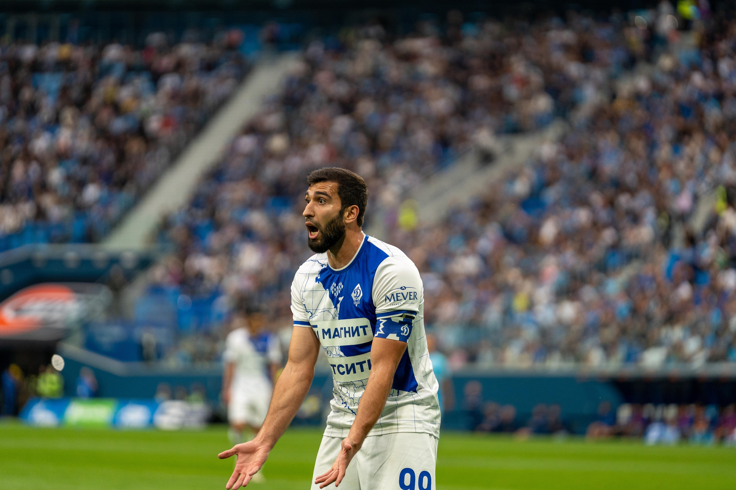 Репортажная съемка матча Зенит–Динамо на Газпром Арене