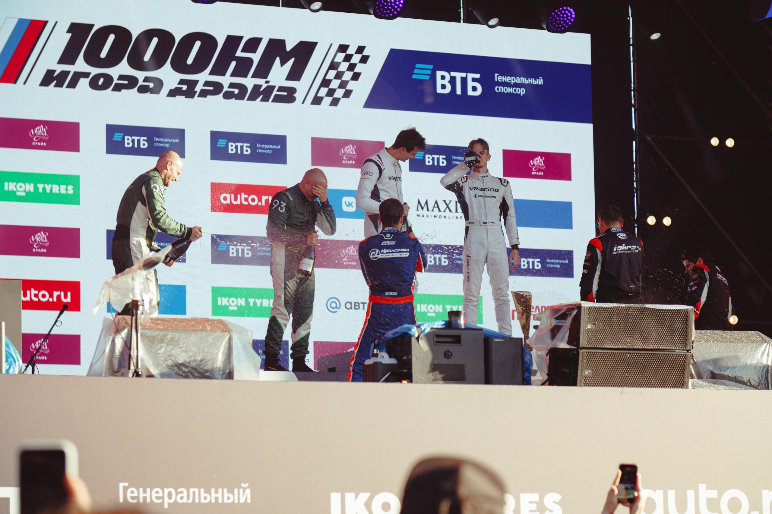 1000 км Игора Драйв (гонки на выносливость). Промышленный и автомобильный фотограф в Санкт-Петербурге и Ленобласти
