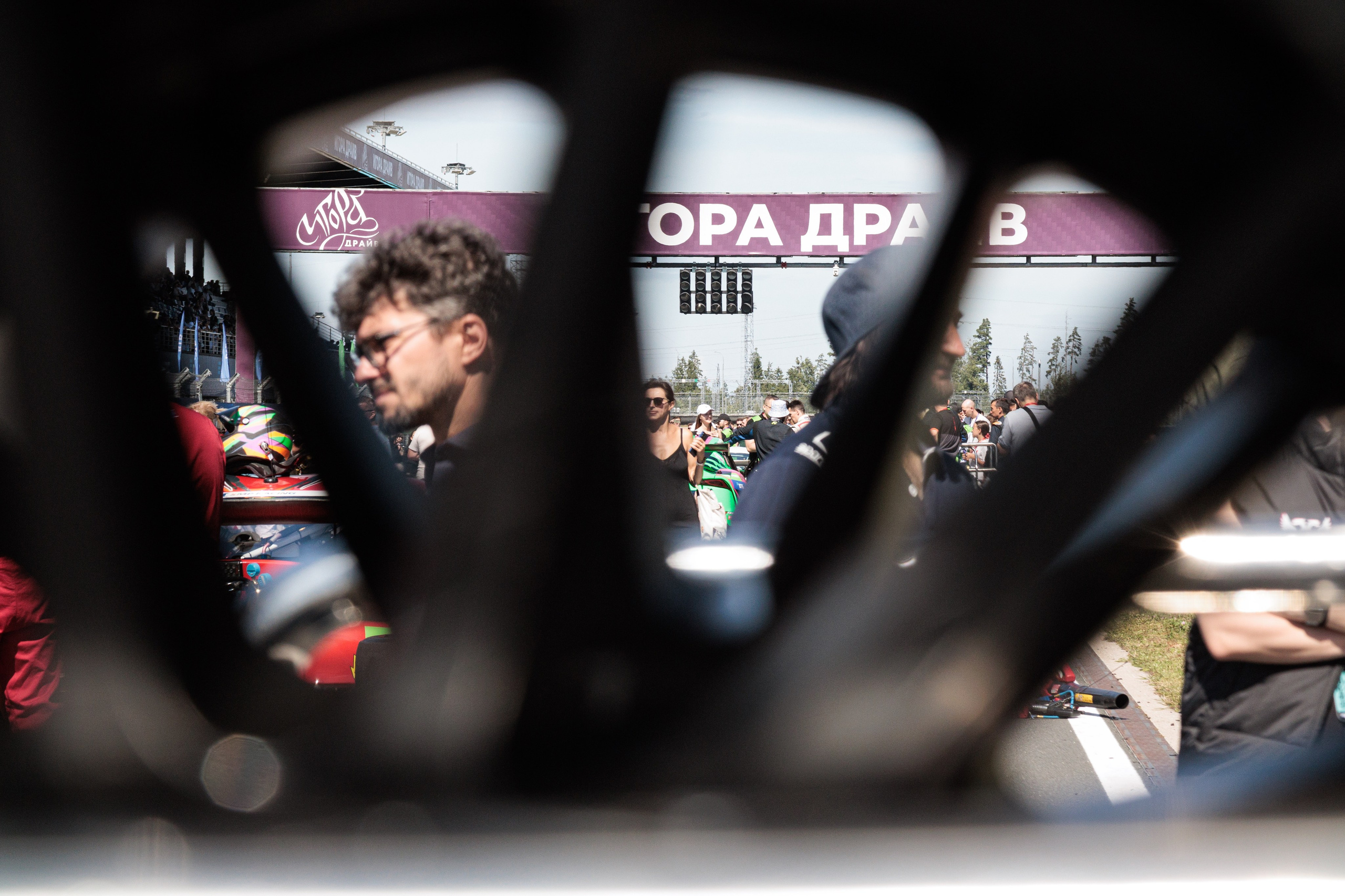 1000 км Игора Драйв (гонки на выносливость). Промышленный и автомобильный фотограф в Санкт-Петербурге и Ленобласти