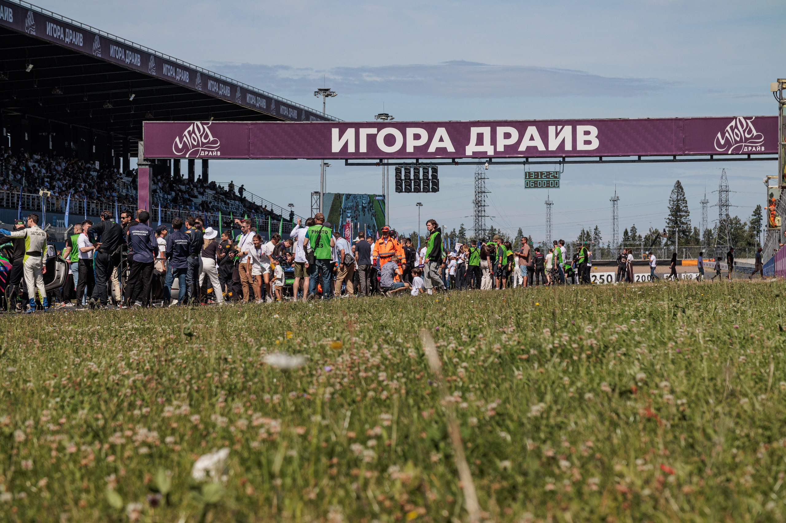 1000 км Игора Драйв (гонки на выносливость). Промышленный и автомобильный фотограф в Санкт-Петербурге и Ленобласти