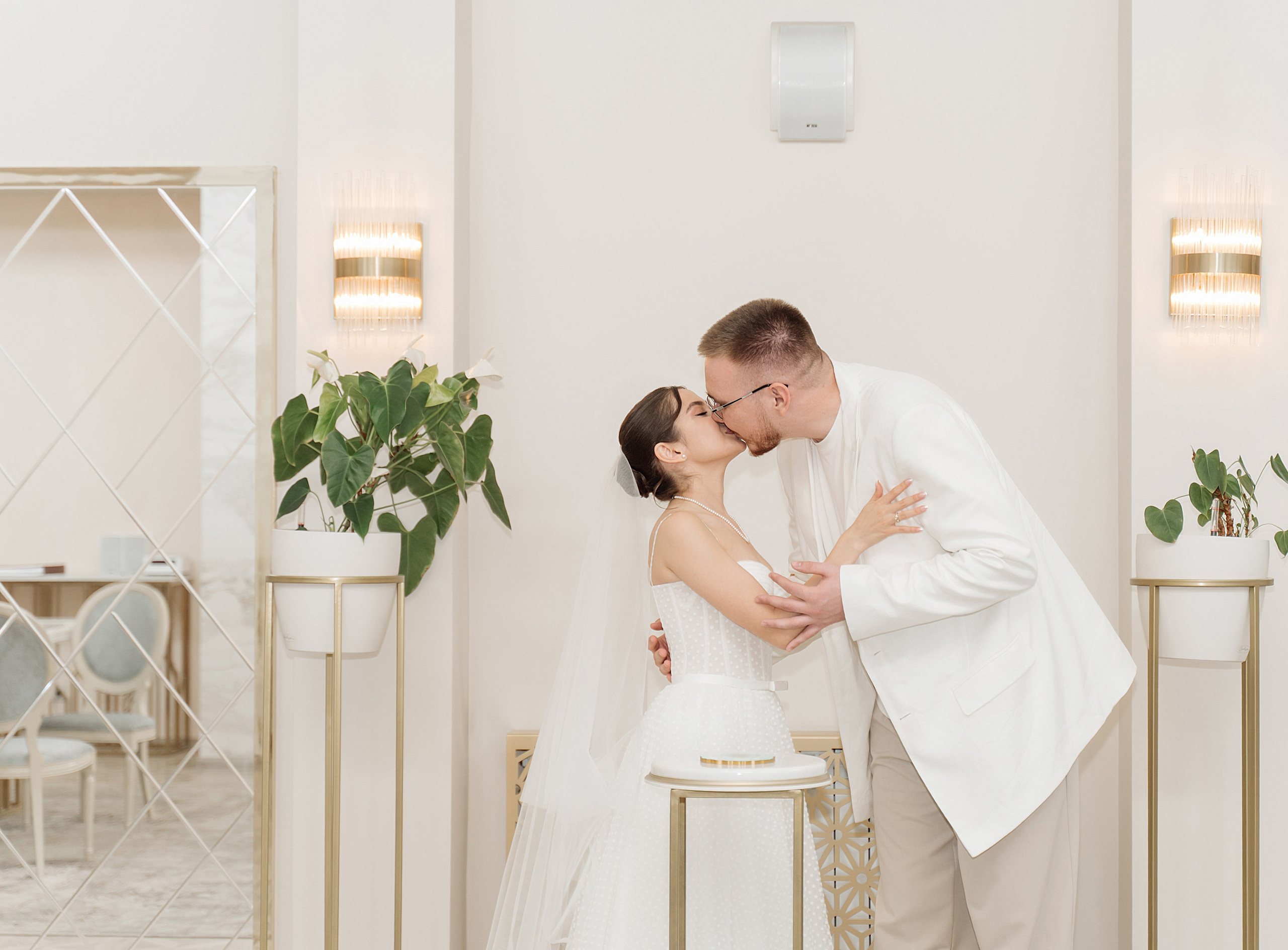 Иван и Изабелла «Веранда Отрадное». Свадебный фотограф