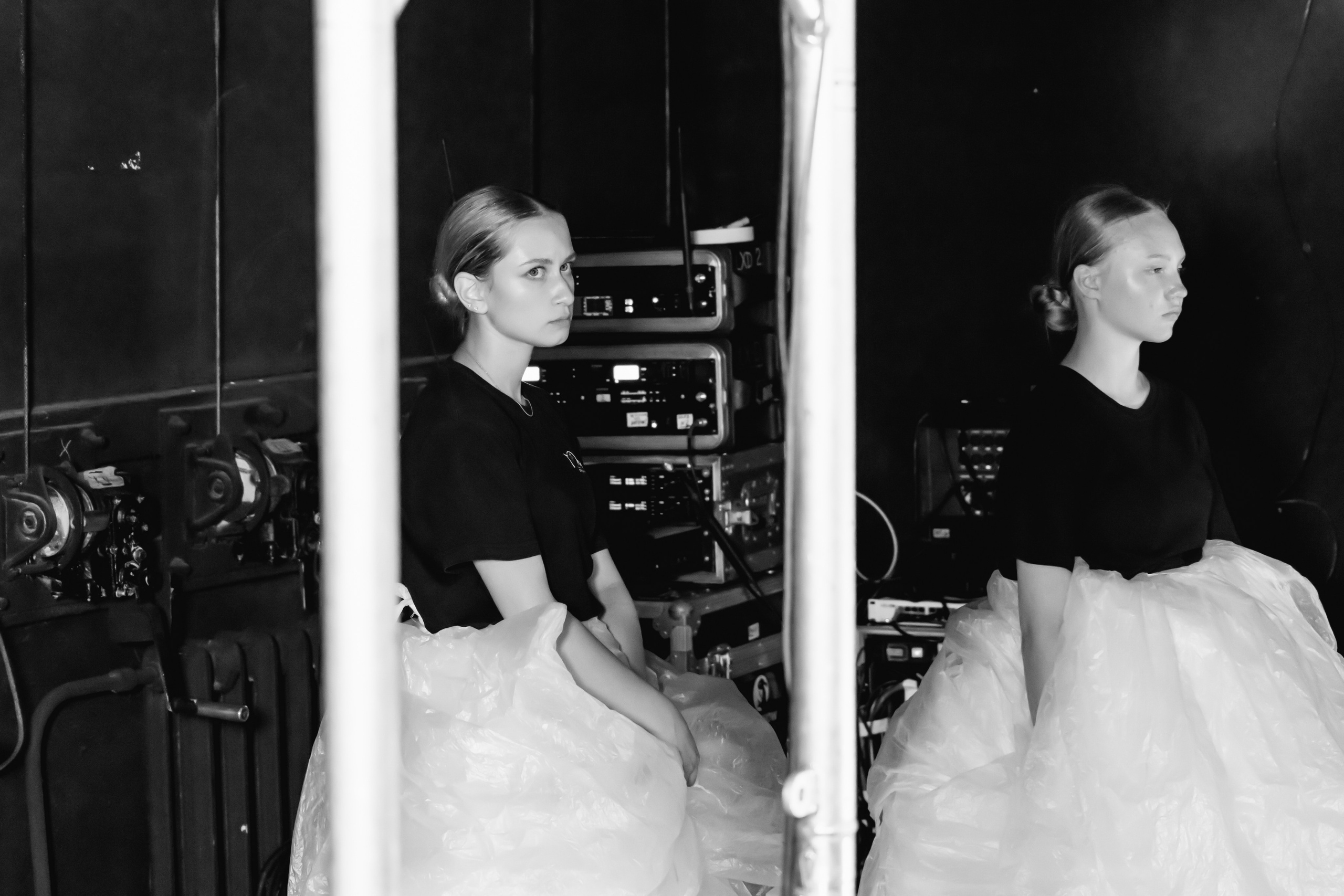 Backstage. Занимаюсь профессиональной фотографией и живу рядом с Байкалом. Работаю в разных жанрах