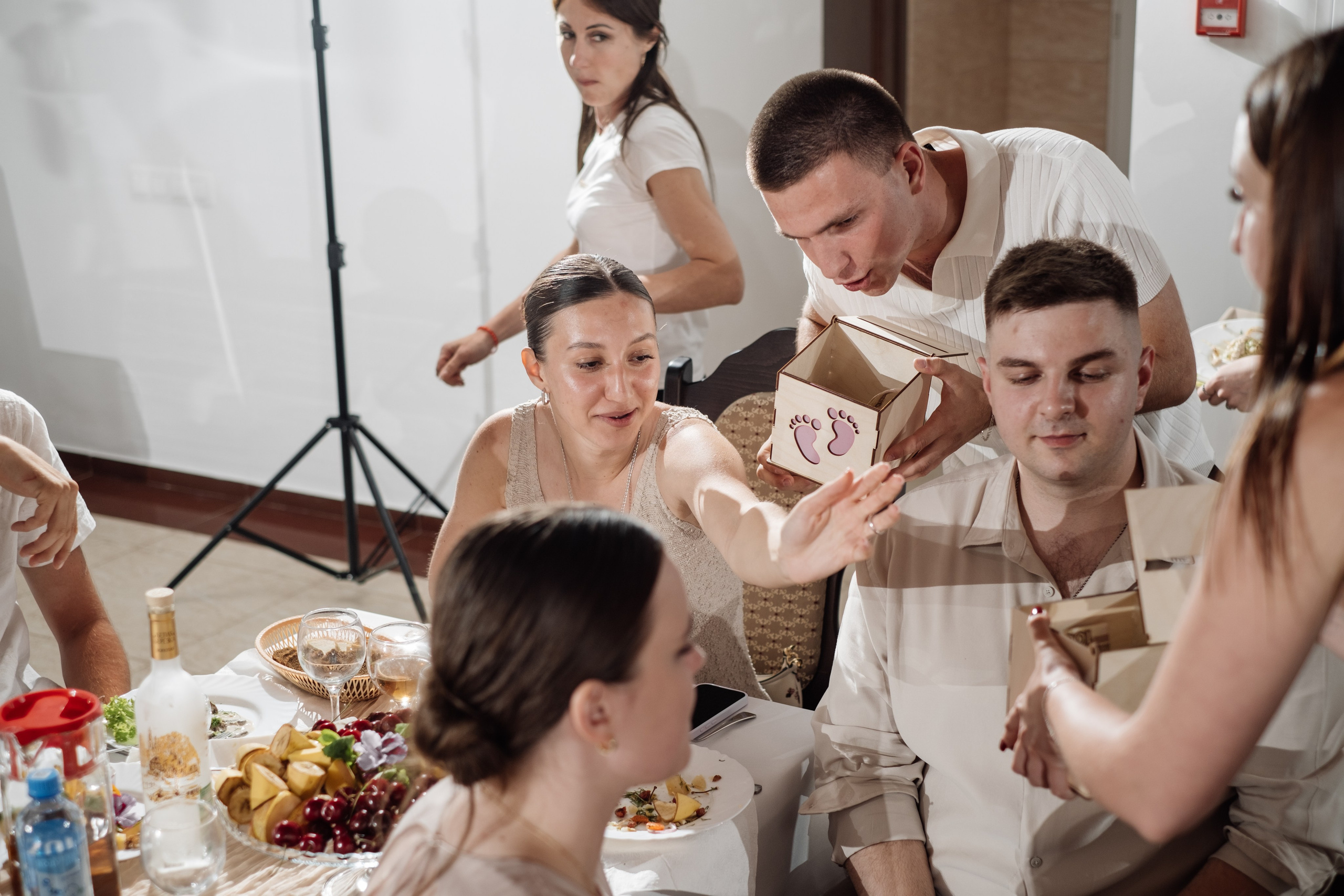 Свадебный ретопртаж. Профессиональная фотосъемка в Крыму. Натуральные эмоции и живые кадры. Забронируйте дату прямо сейчас!