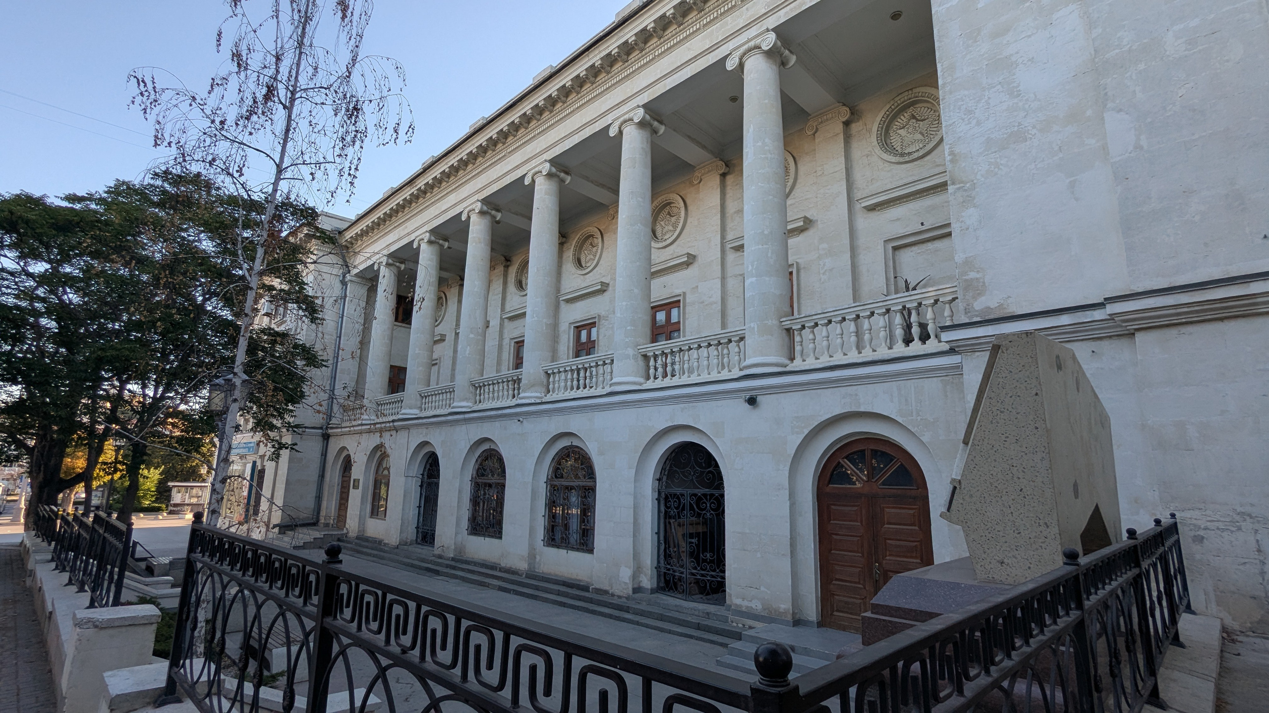 Самые красивые локации города Севастополь. Где пофотографироваться в Севастополе? Локации для фото. 1 место. Первое место. Место. Бывшее мес. Профессиональная фотосъемка в Крыму. Натуральные эмоции и живые кадры. Забронируйте дату прямо сейчас!