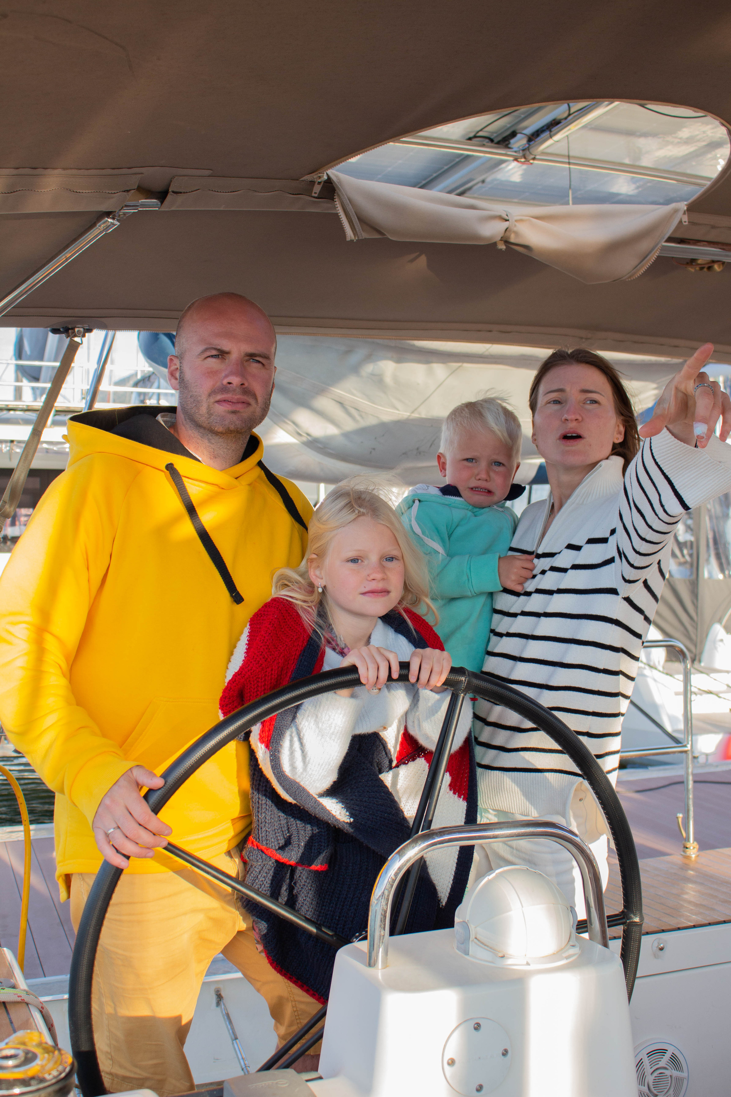 Семейная съёмка на яхте. Фотограф Шагалов Михаил