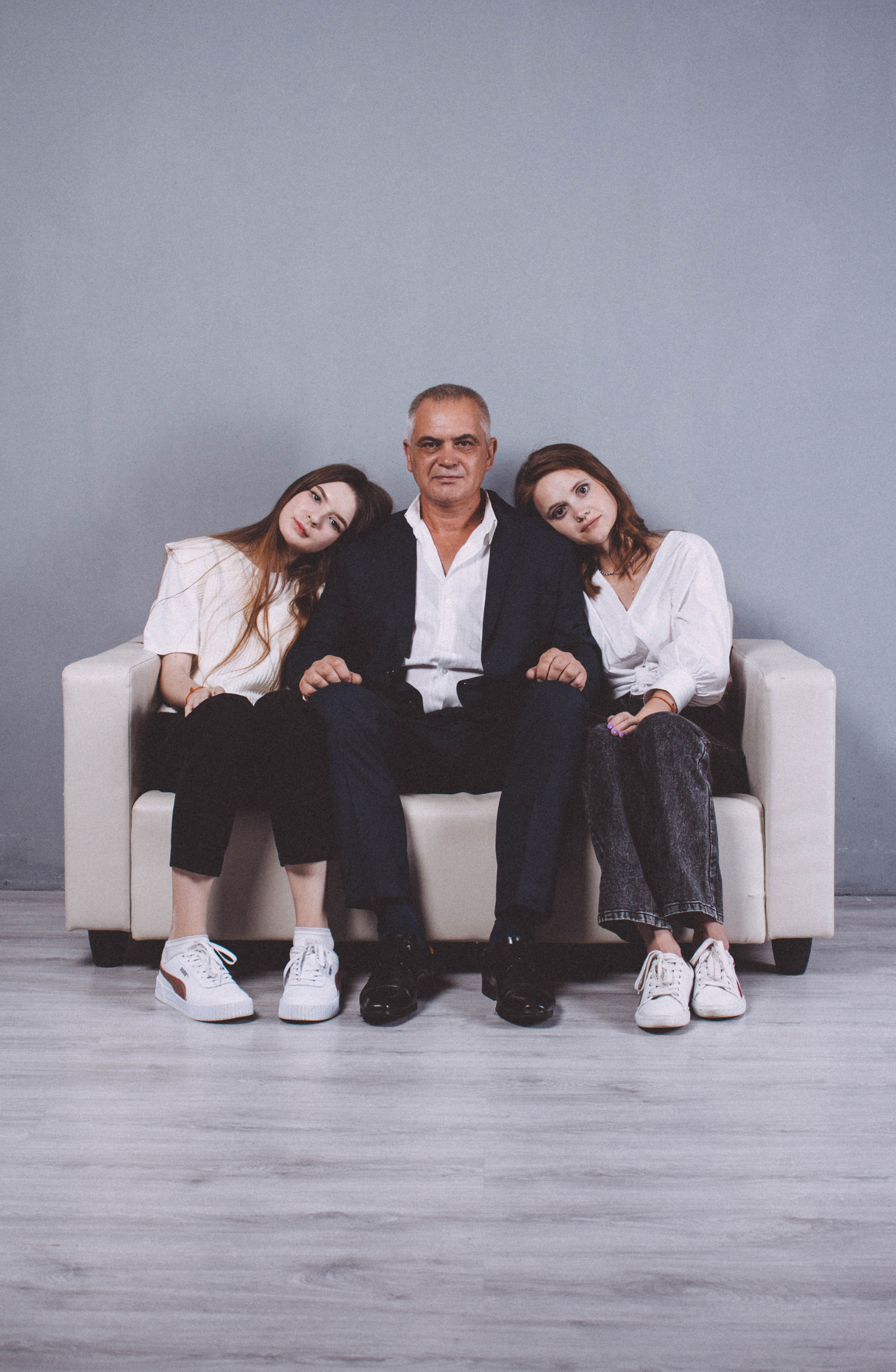 Семейная съёмка в студии. Фотограф Шагалов Михаил