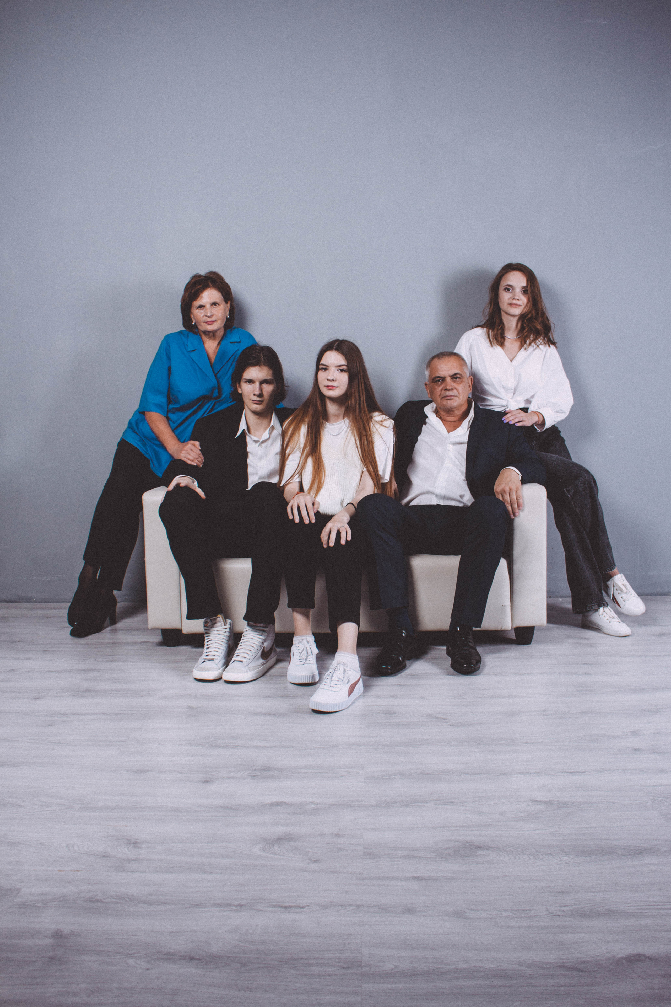 Семейная съёмка в студии. Фотограф Шагалов Михаил