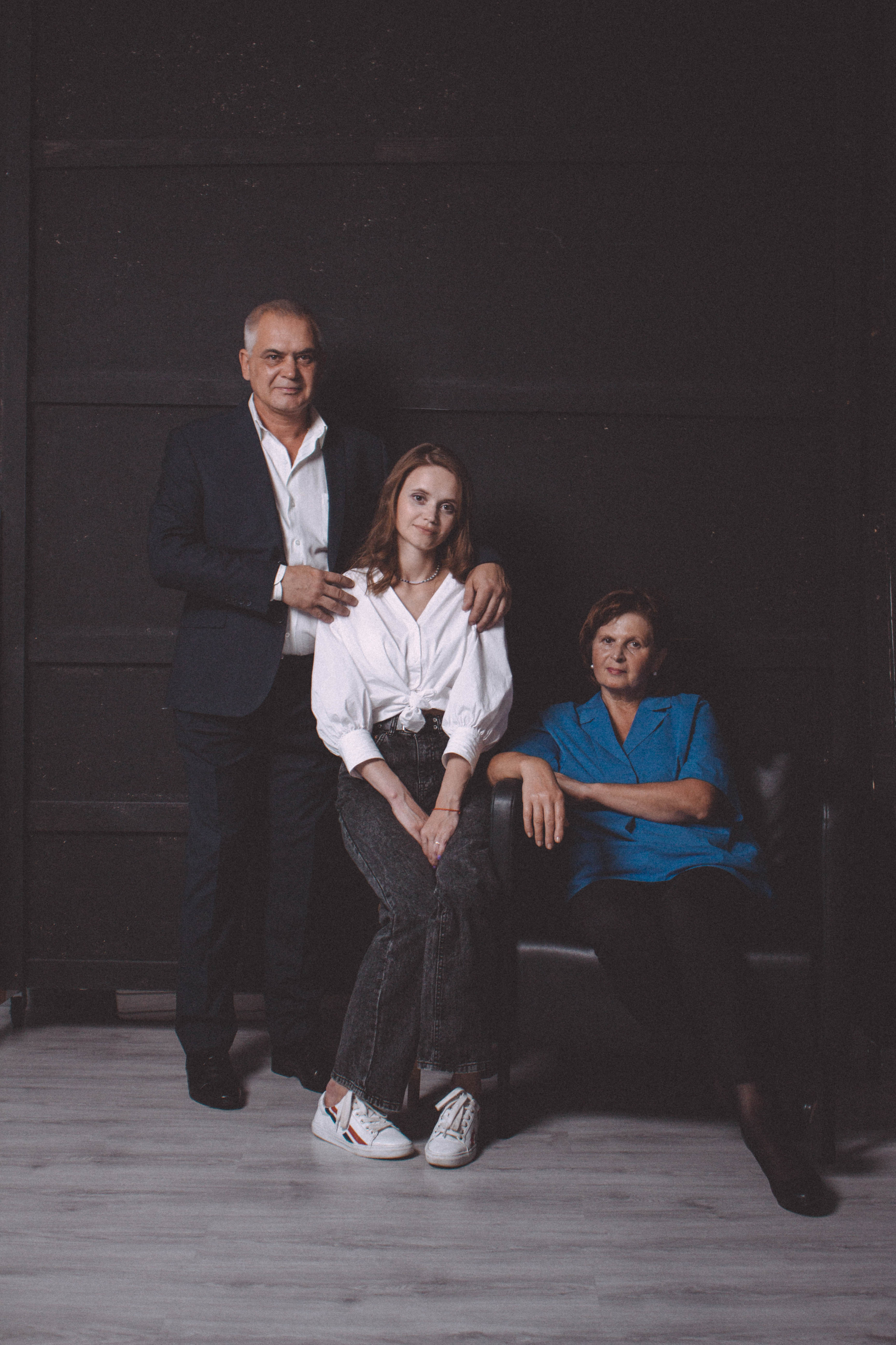 Семейная съёмка в студии. Фотограф Шагалов Михаил