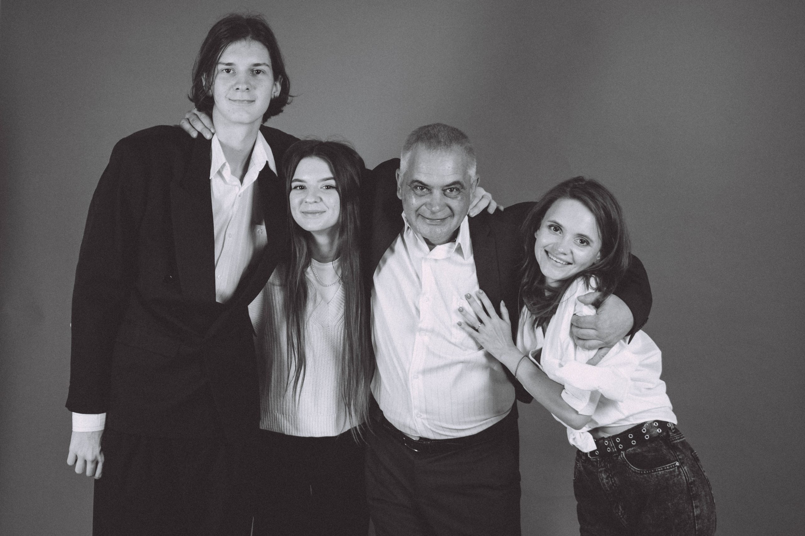 Семейная съёмка в студии. Фотограф Шагалов Михаил