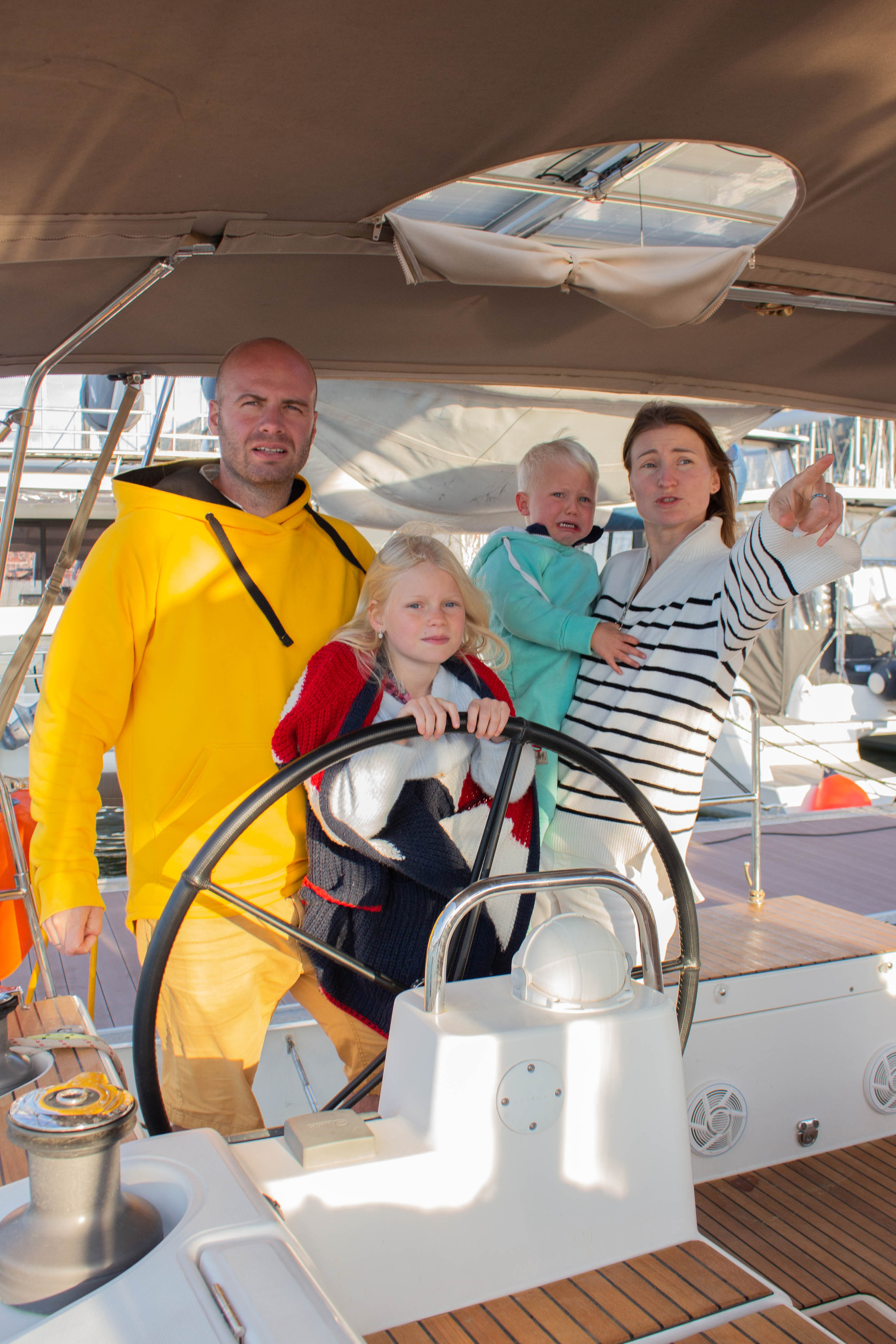 Семейная съёмка на яхте. Фотограф Шагалов Михаил