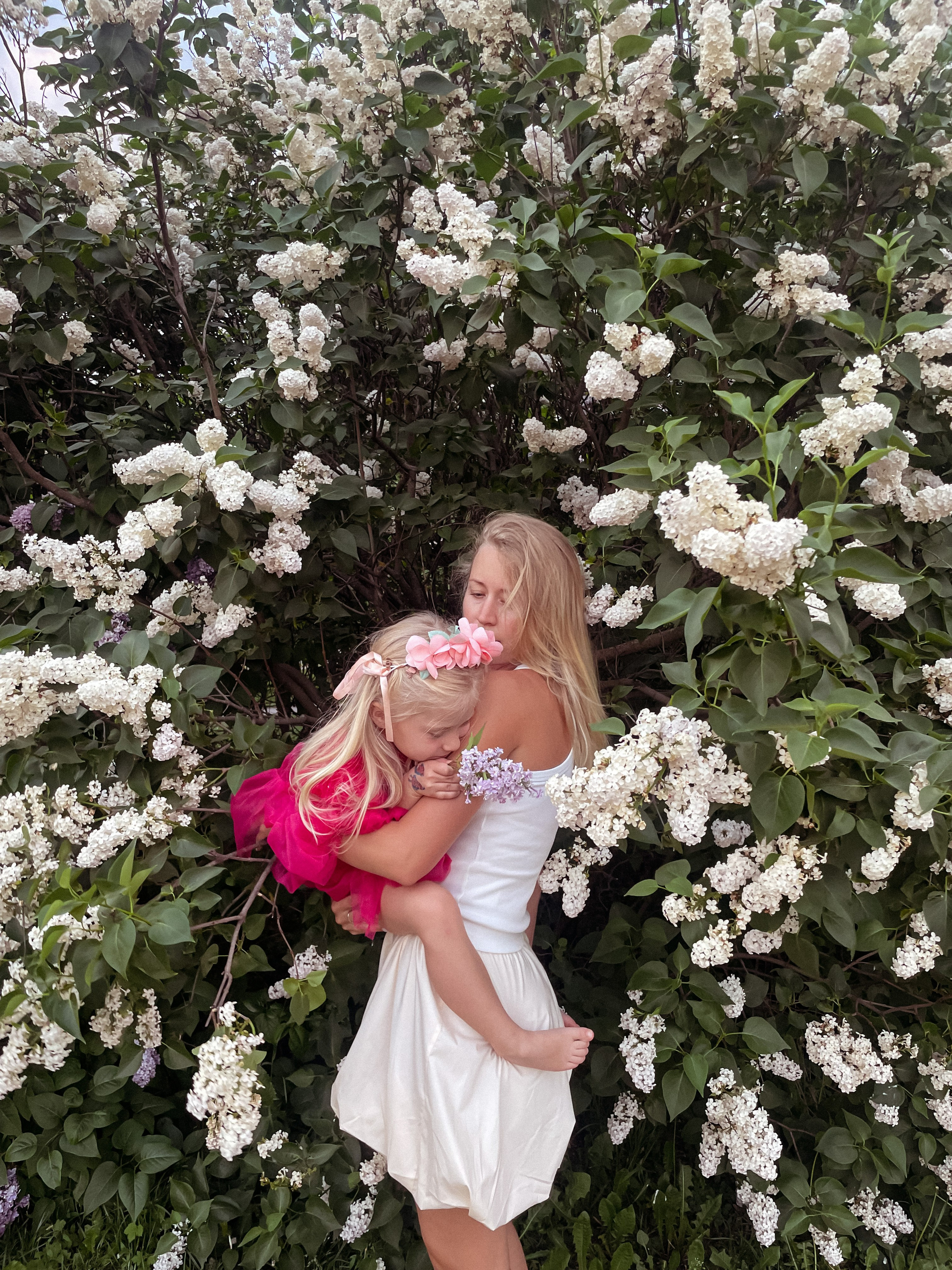 Сиреневый сад. Семейный фотограф в Москве и МО Варвара Шаранова