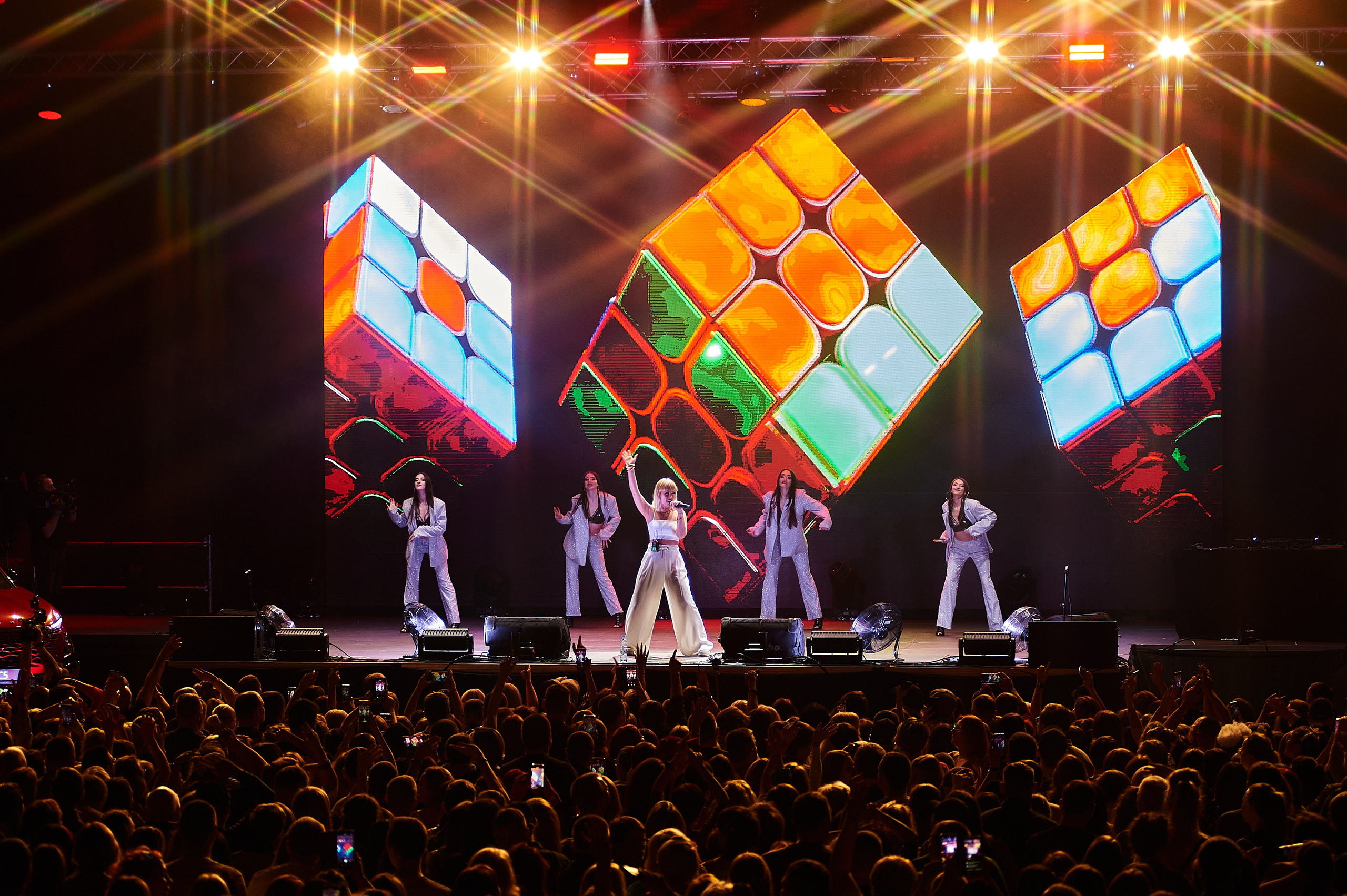 Супердискотека 90-х в Красноярске RECORD. Фотограф Москва Concerts photo / Fashion photо